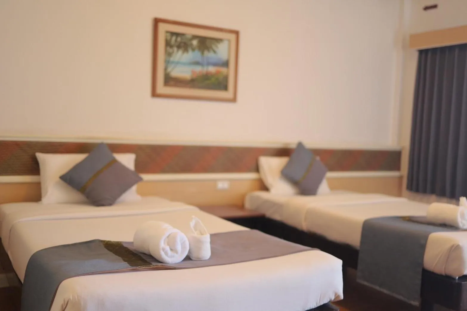 Deluxe Double or Twin Room in Tanyong Hotel