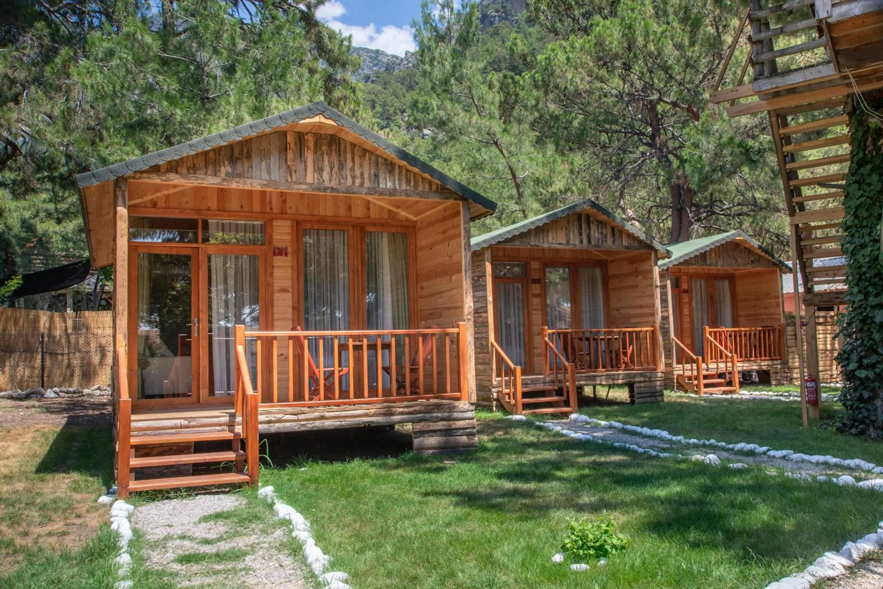 Cedar Bungalow in Sea Valley Lodge