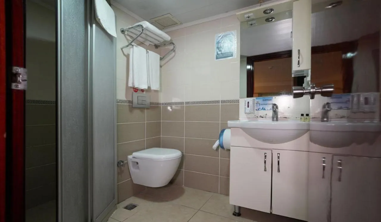 Single Room in Hotel Akyildiz