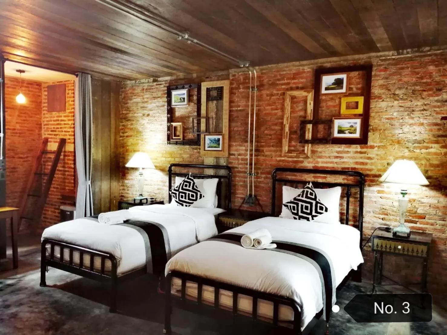 Deluxe Twin Room in PX122 DBEST HOTEL