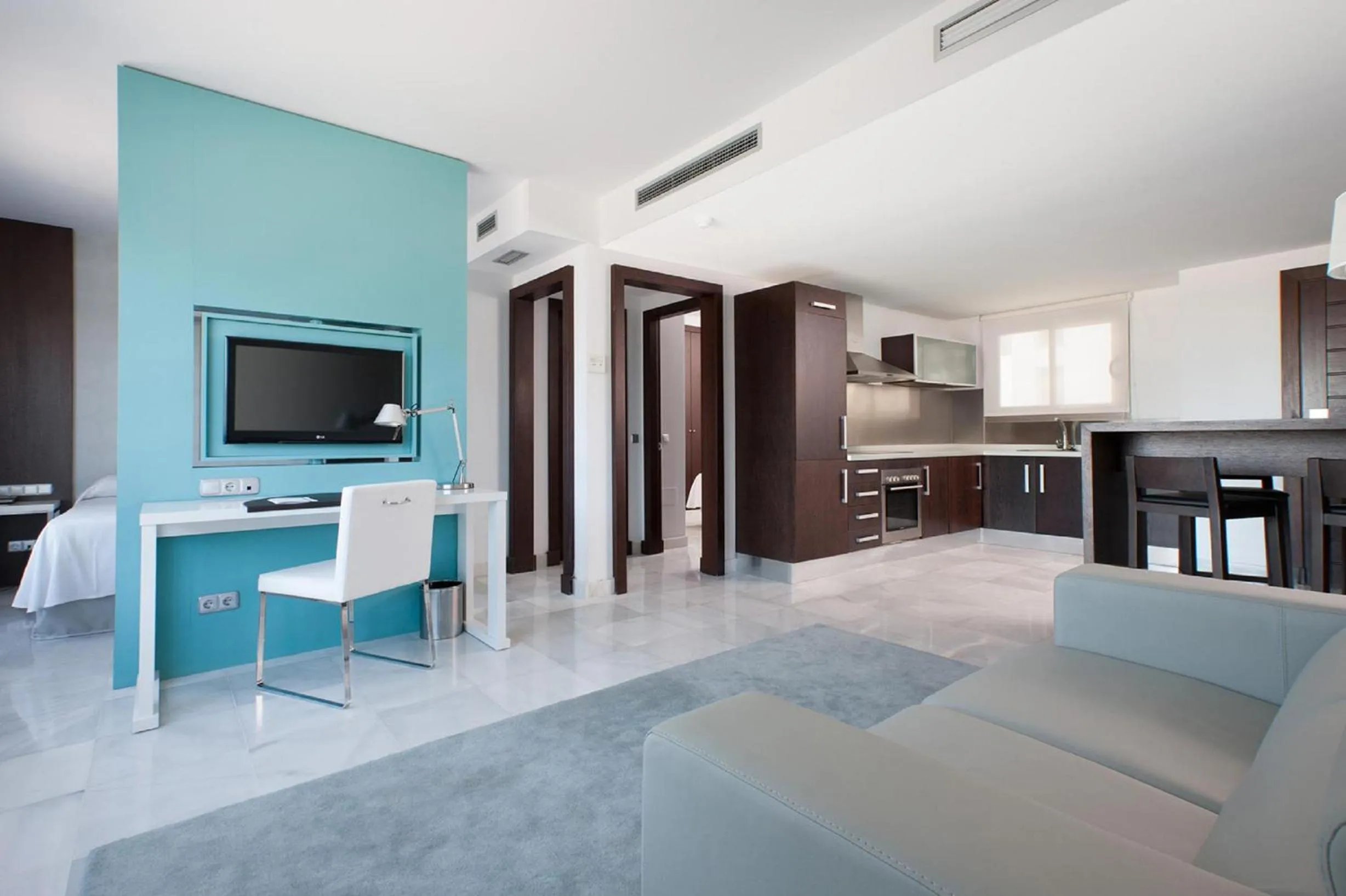 Two-Bedroom Apartment in Mercure Algeciras