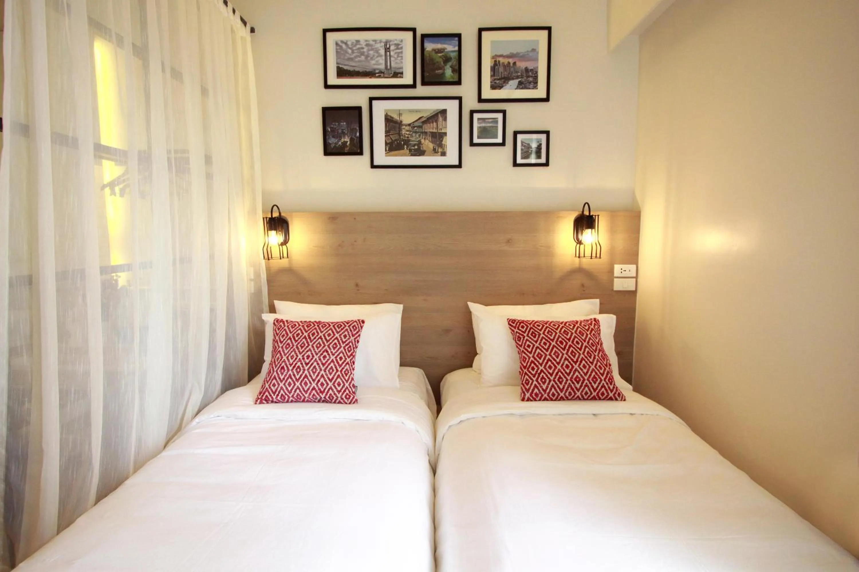 Deluxe Twin Room in Lub d Manila Makati - Central Makati, Near Nightlife