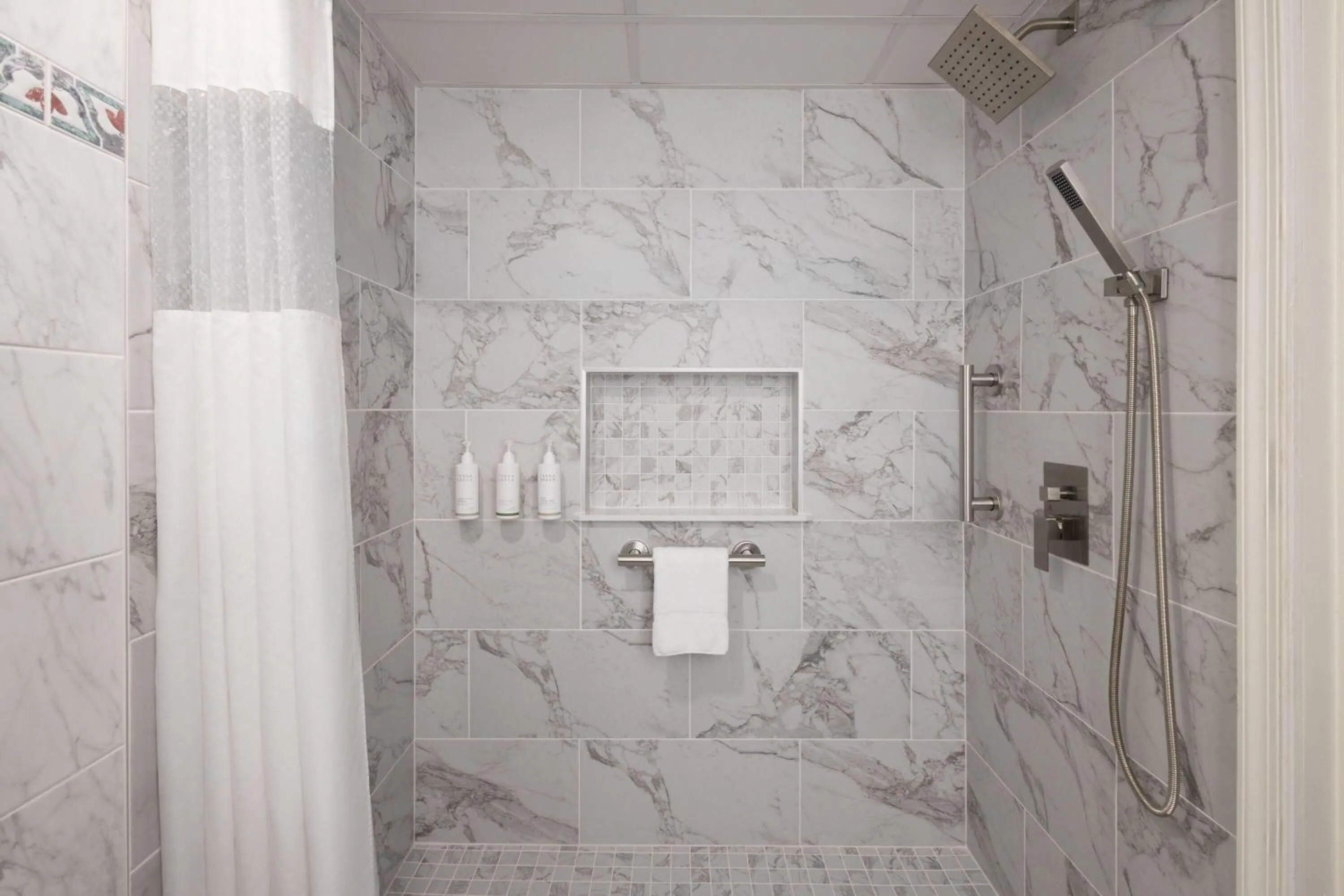 Double Room with Two Double Beds - Disability Access - Non Smoking in Howard Johnson Plaza by Wyndham Ocean City Oceanfront