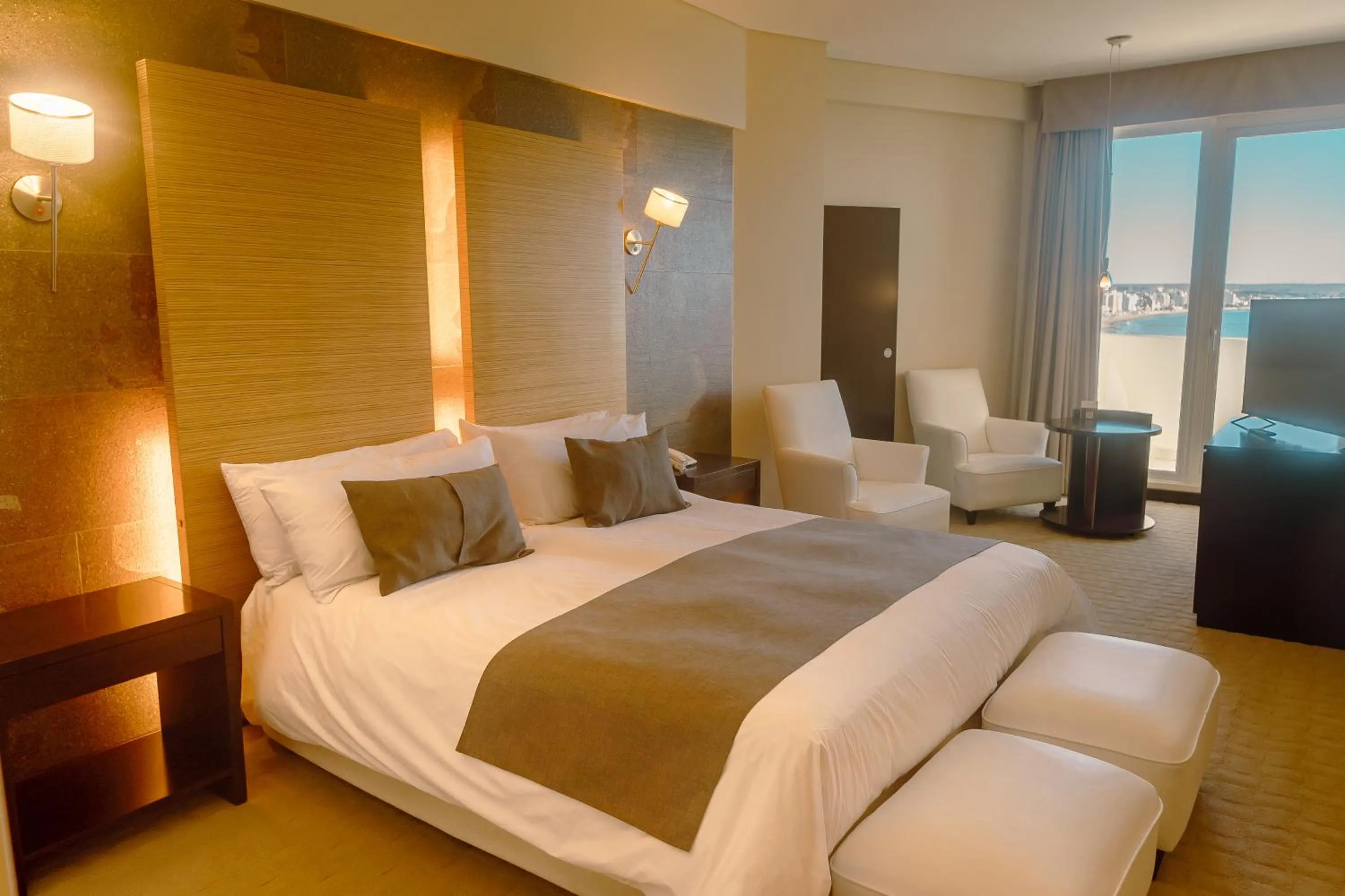 Superior Suite in Rayentray Grand Hotel