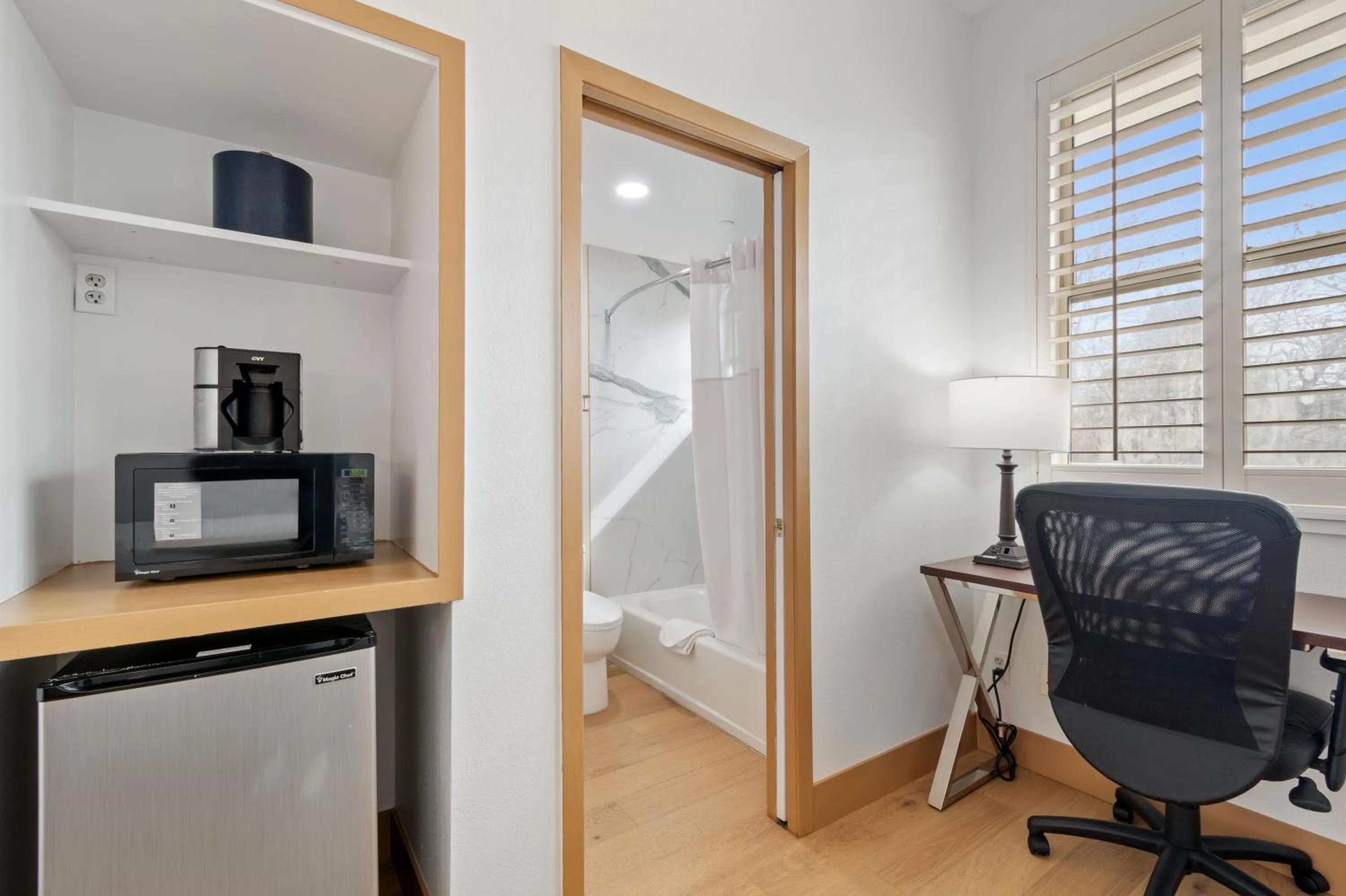 Queen Room in Lions Gate Hotel