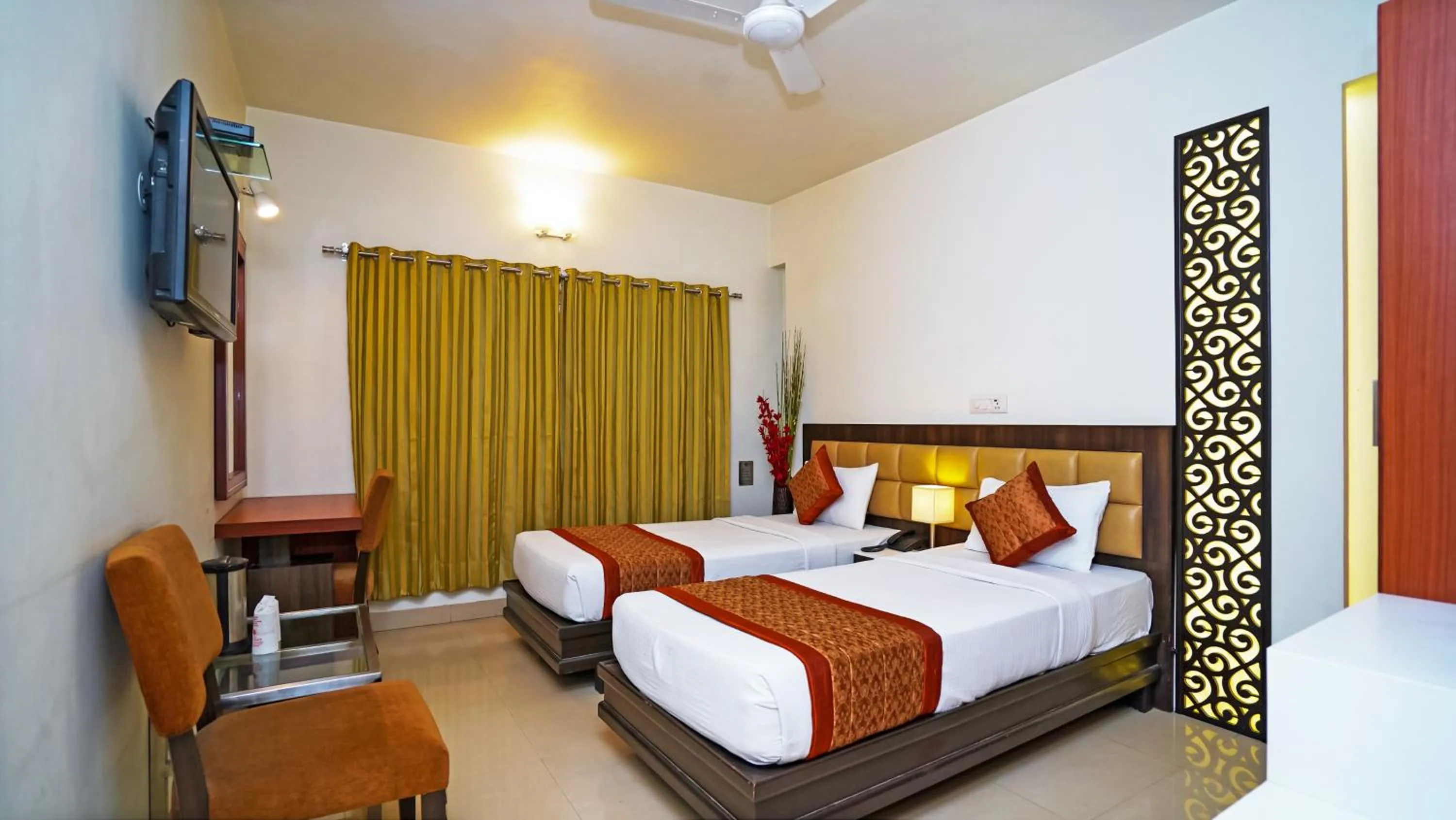 Deluxe Double Room in Hotel Pooja Palace