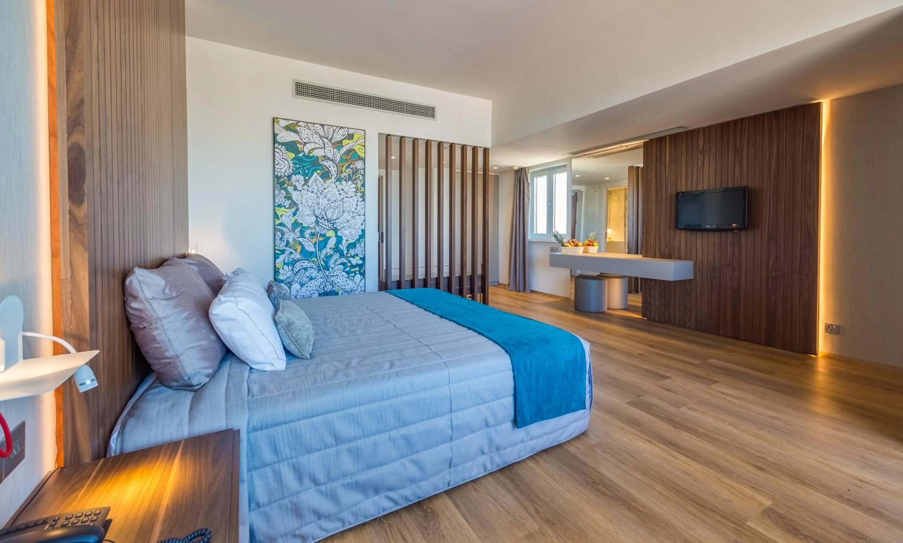 Family Superior Room with Partial Sea View in Sun Hall Hotel