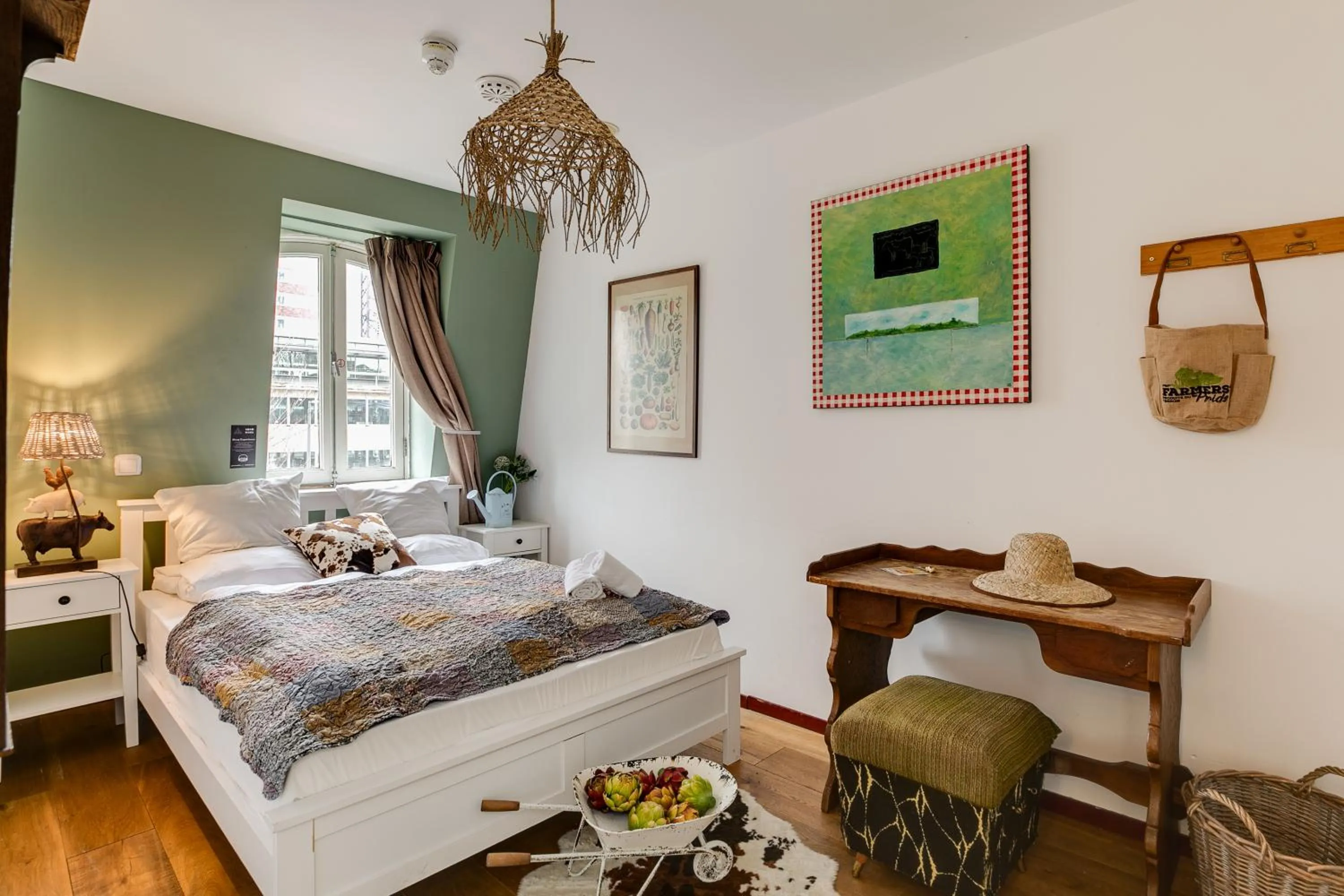 Double Room with Private Bathroom in ClinkCoco