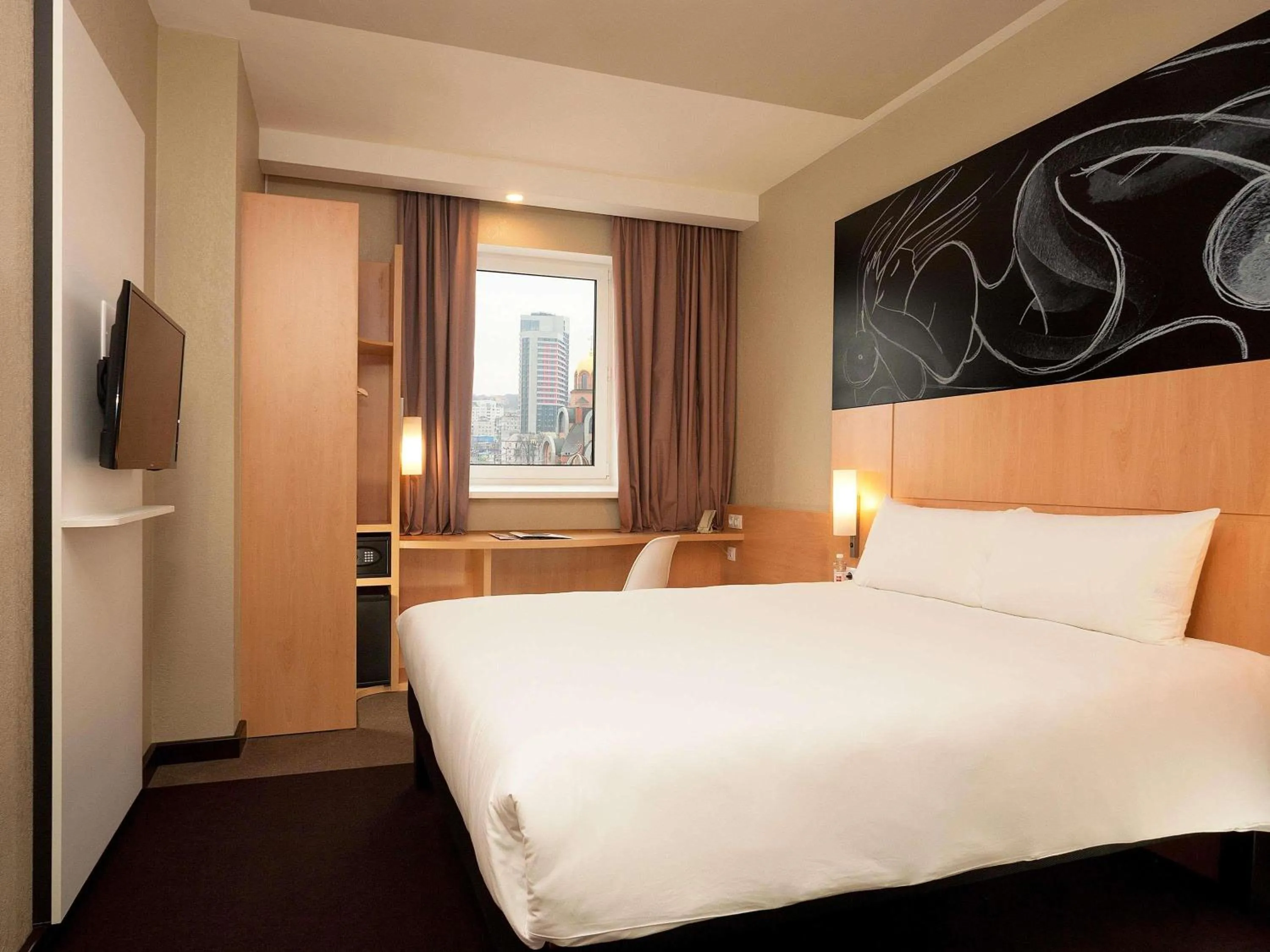 Standard Double Room in ibis Kyiv Railway Station