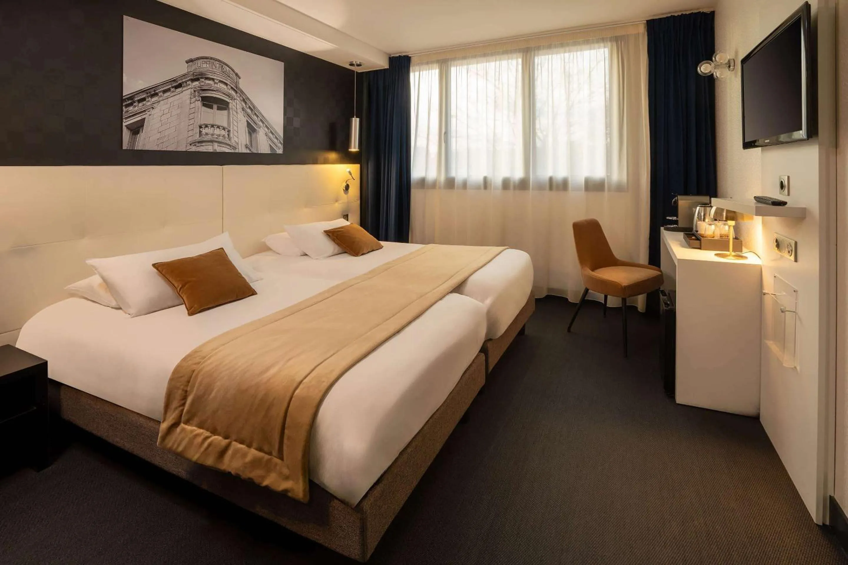 Connecting Family Room - Non-Smoking in Best Western Hotel Le Quercy