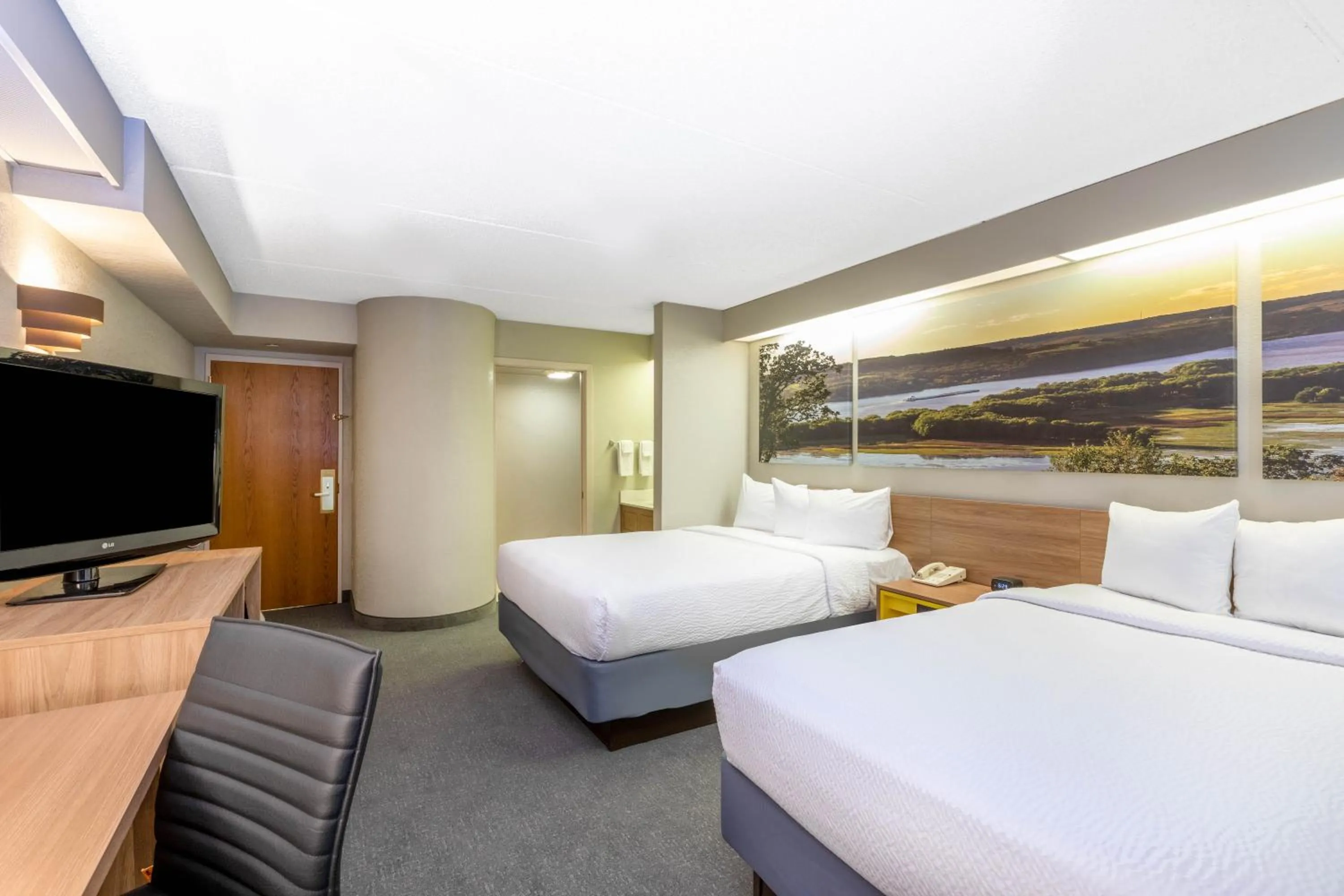 Business Double Room with Two Double Beds - Non-Smoking in Days Inn by Wyndham Eagan Minnesota Near Mall of America