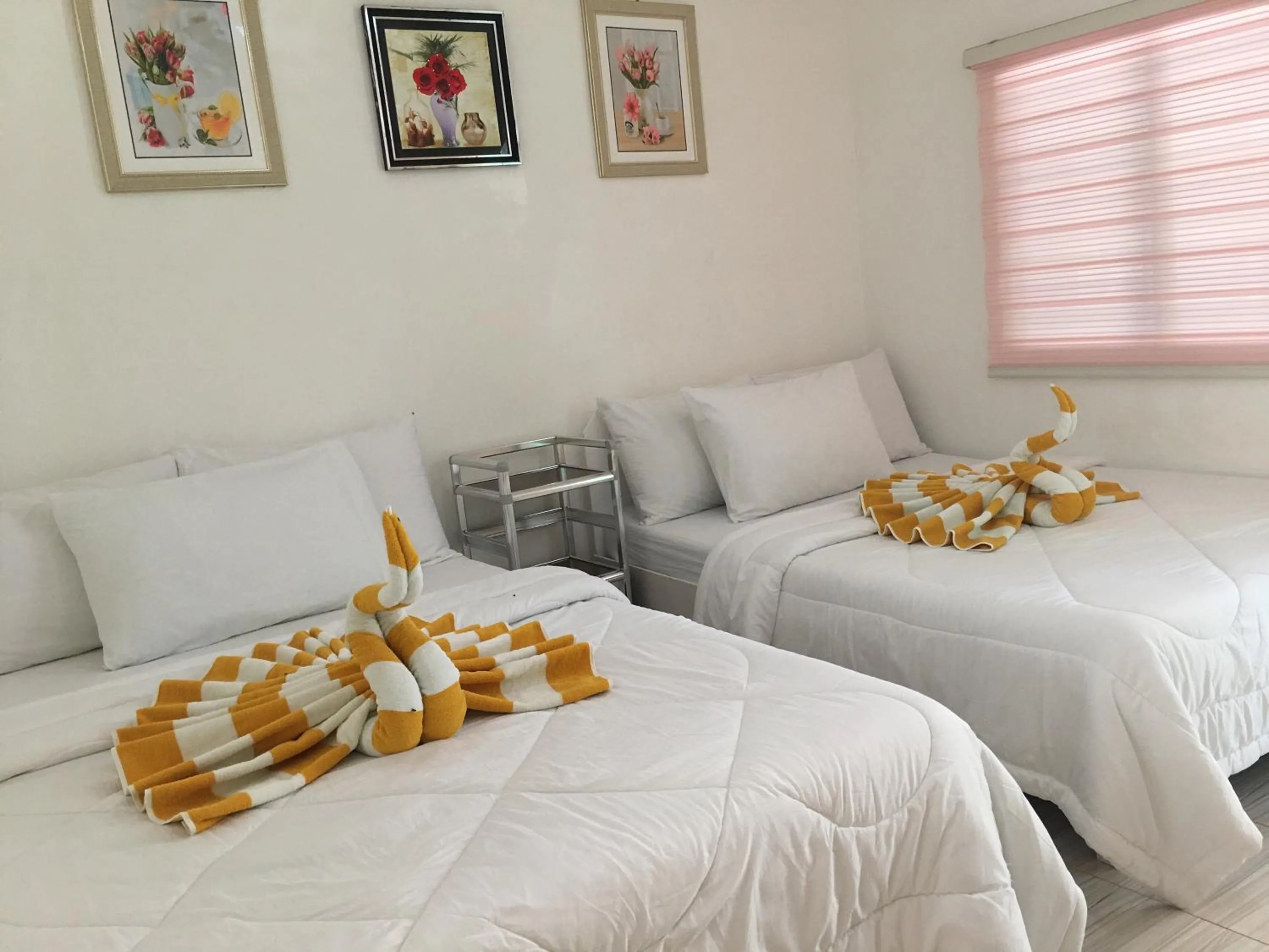 Deluxe Double Room in Mabuhay Thresher Dive Resort