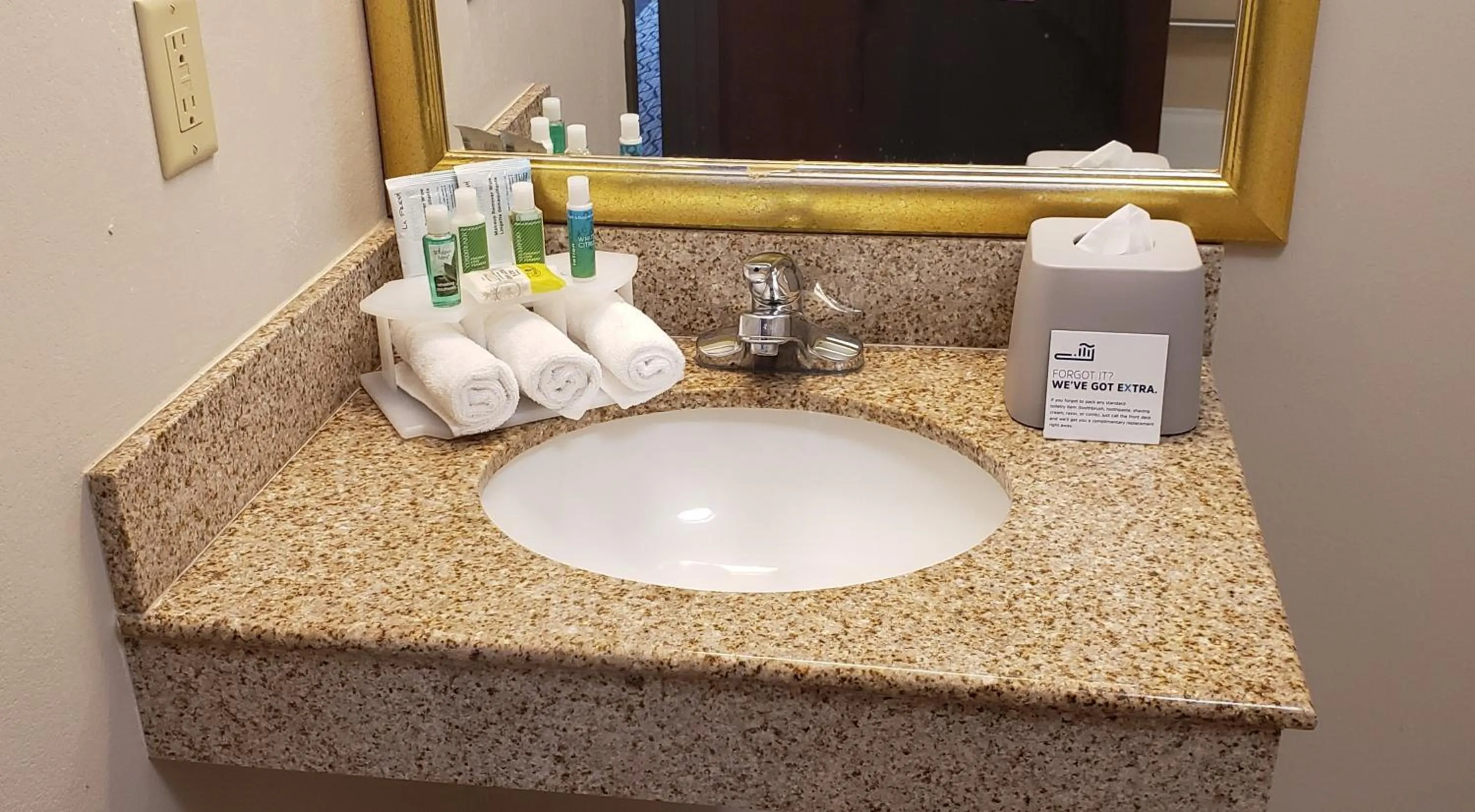 Standard Queen Room with Two Queen Beds and Mobility Accessible Tub in Holiday Inn Express San Angelo by IHG