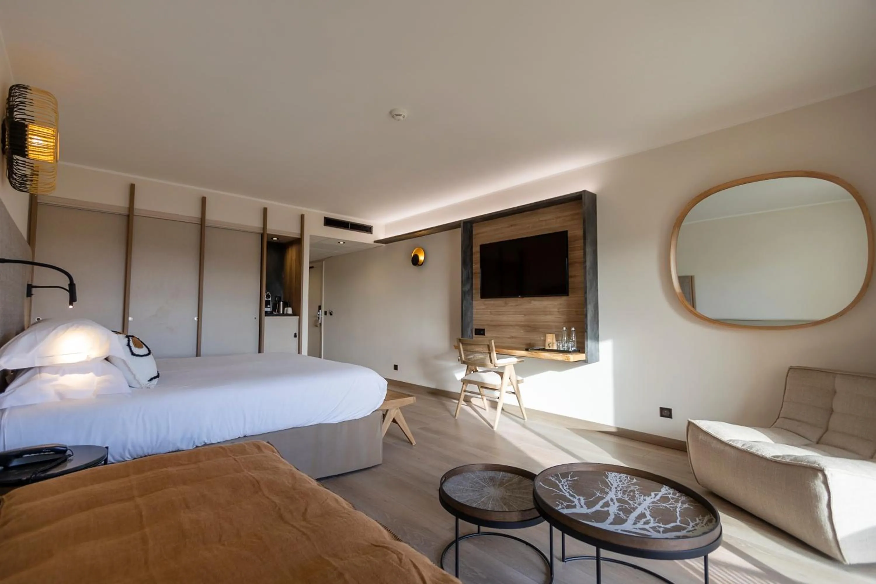 Junior Suite with Pool View in Hotel L'Acquale