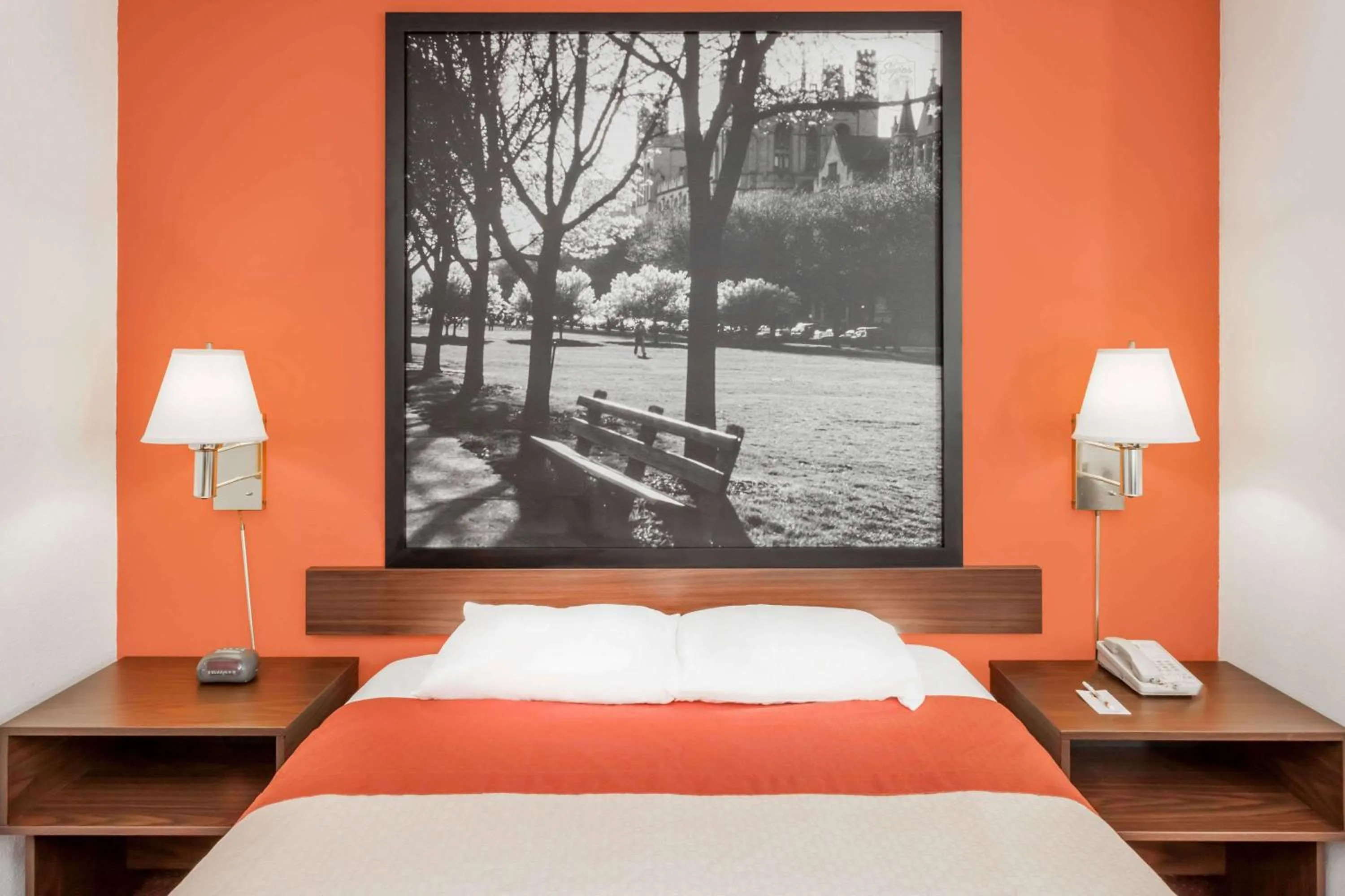 Queen Room - Mobility Access/Non-Smoking in Super 8 by Wyndham Washington/Peoria Area