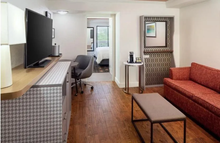 Standard King Room in Holiday Inn & Suites Boca Raton - North