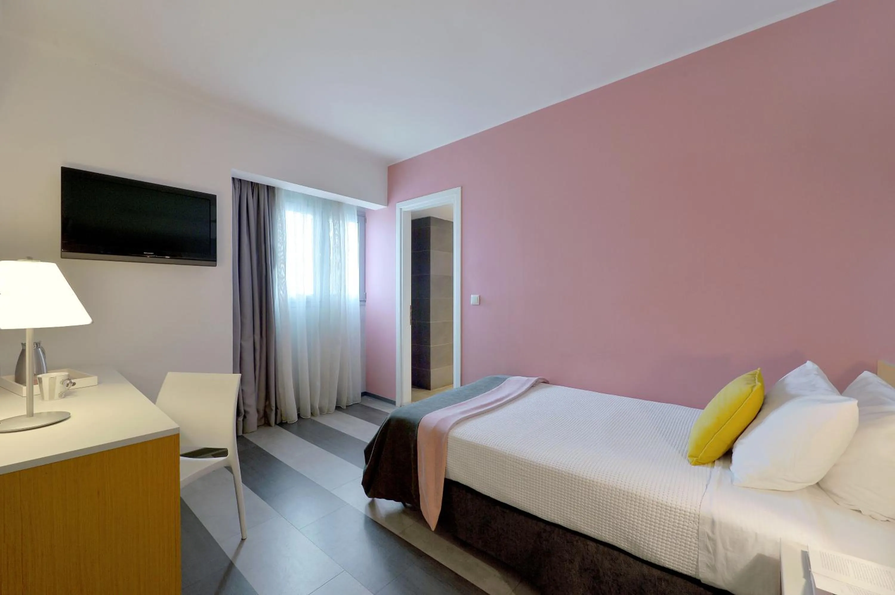 Single Room in Airotel Galaxy