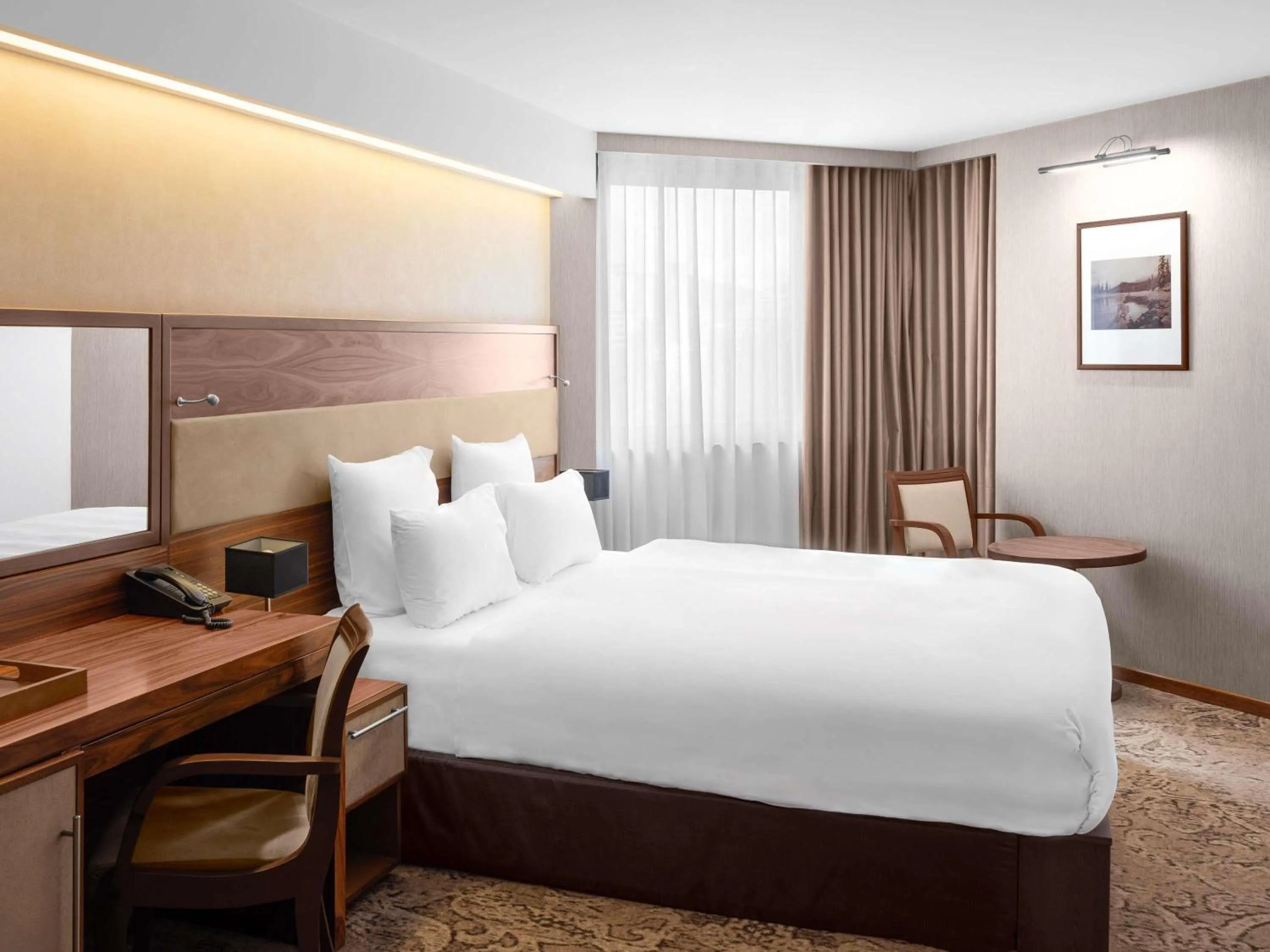 Deluxe King Room - single occupancy in Movenpick hotel Sarajevo