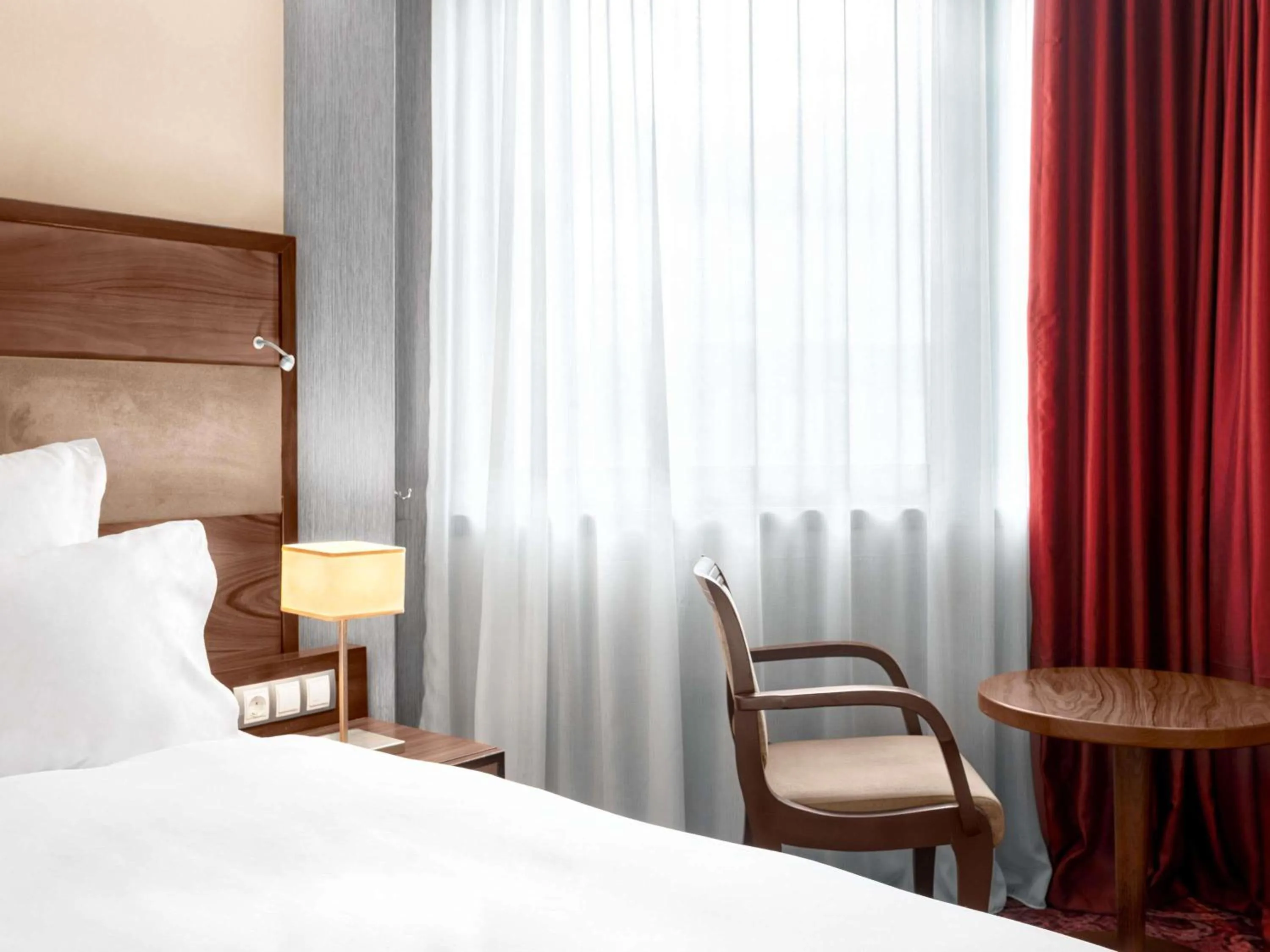 Deluxe King or Twin Room - single occupancy in Movenpick hotel Sarajevo
