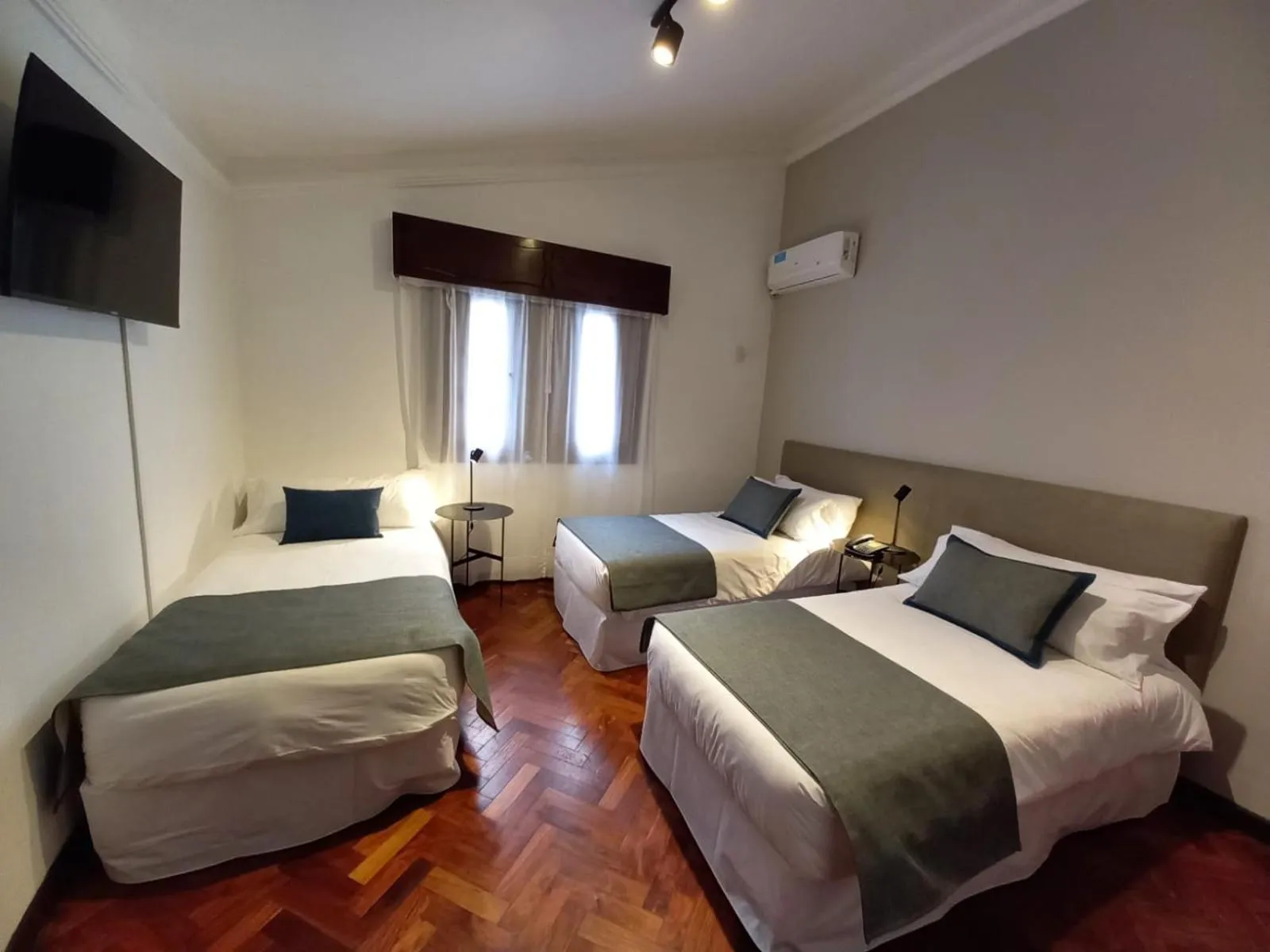 Triple Room in Hotel Del Virrey