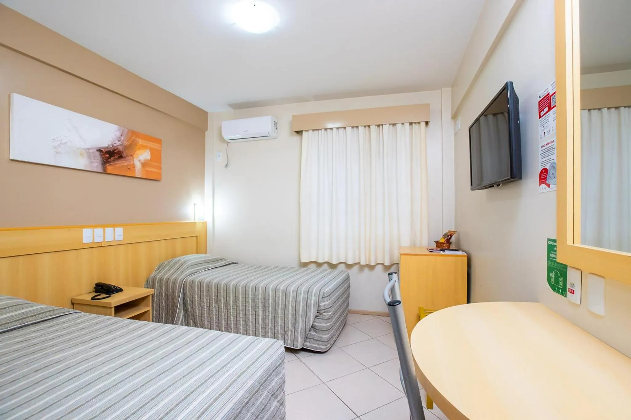 Standard Twin Room - single occupancy in Hotel Express São Leopoldo
