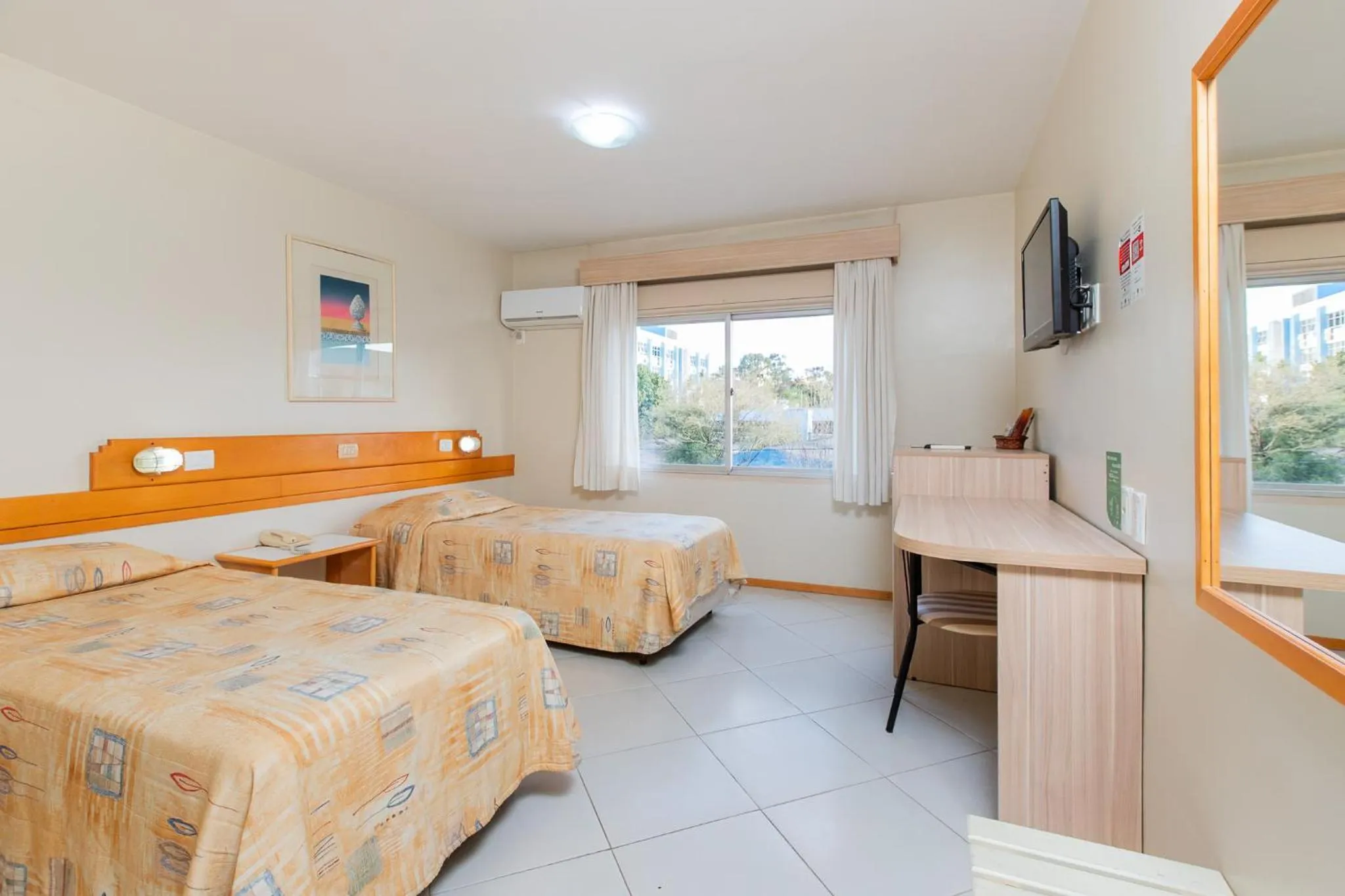 Standard Twin Room - single occupancy in Hotel Suárez Campo Bom