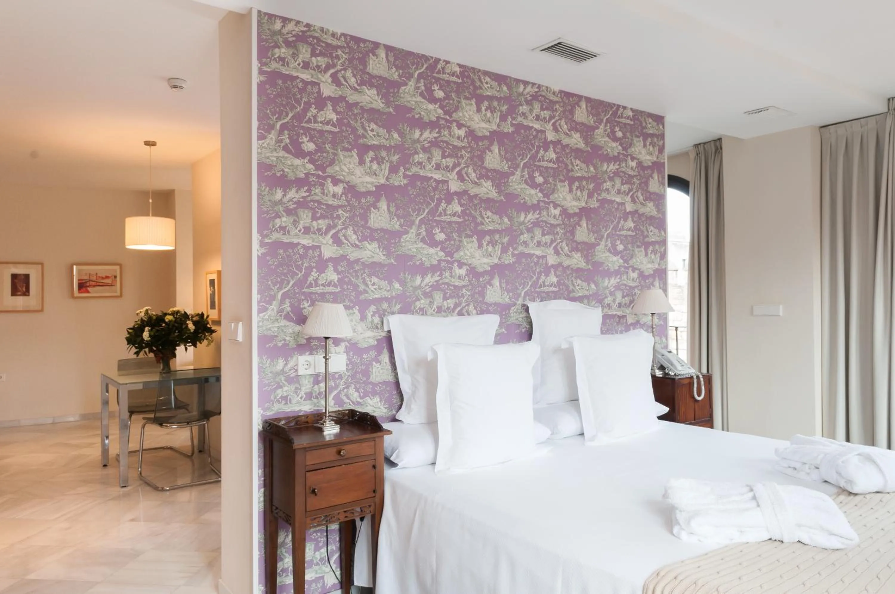 Deluxe Apartment (2 Adults) in Suites Murillo Alcázar