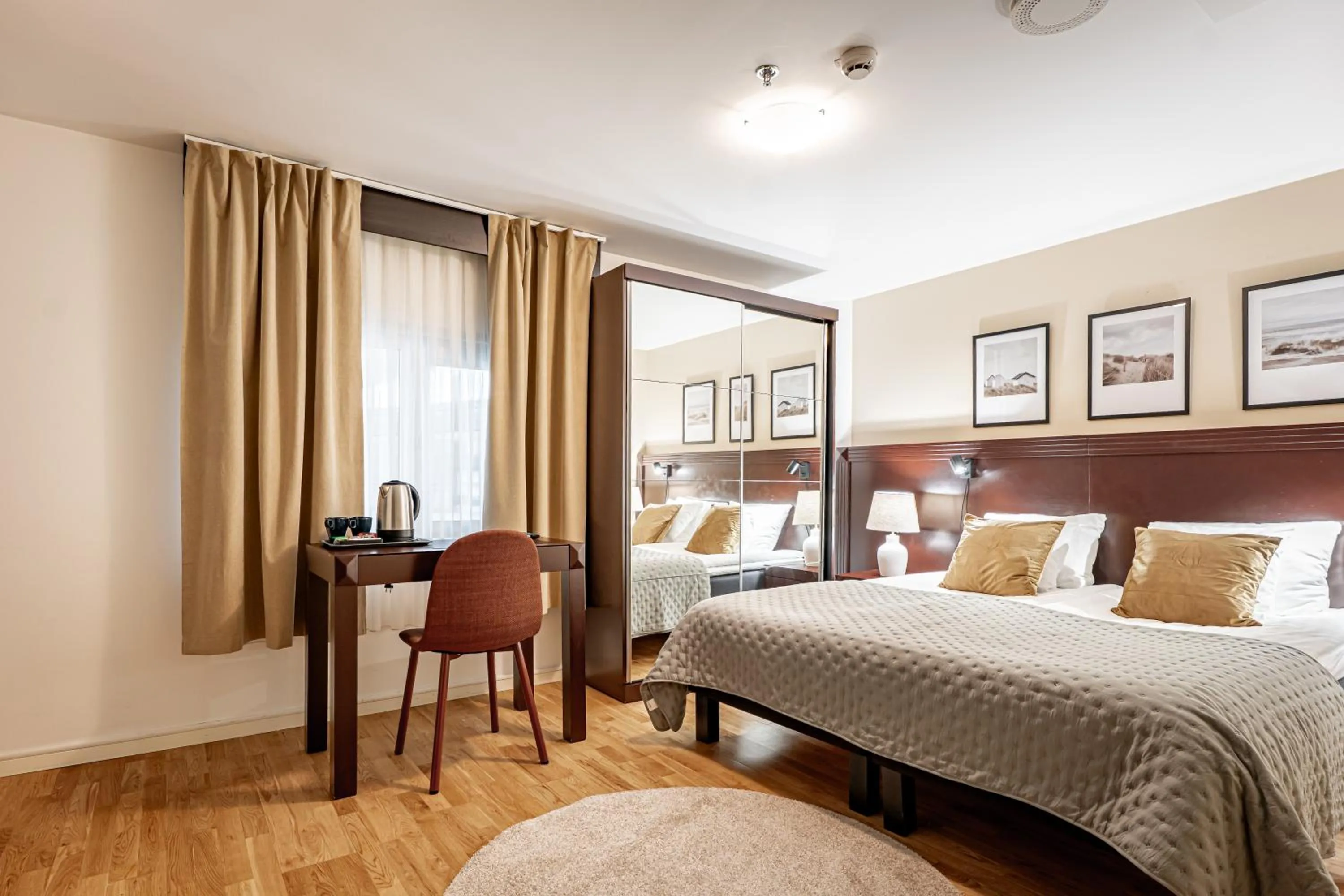 Atrium Medium - View to Lobby in Solna Park & Hotel