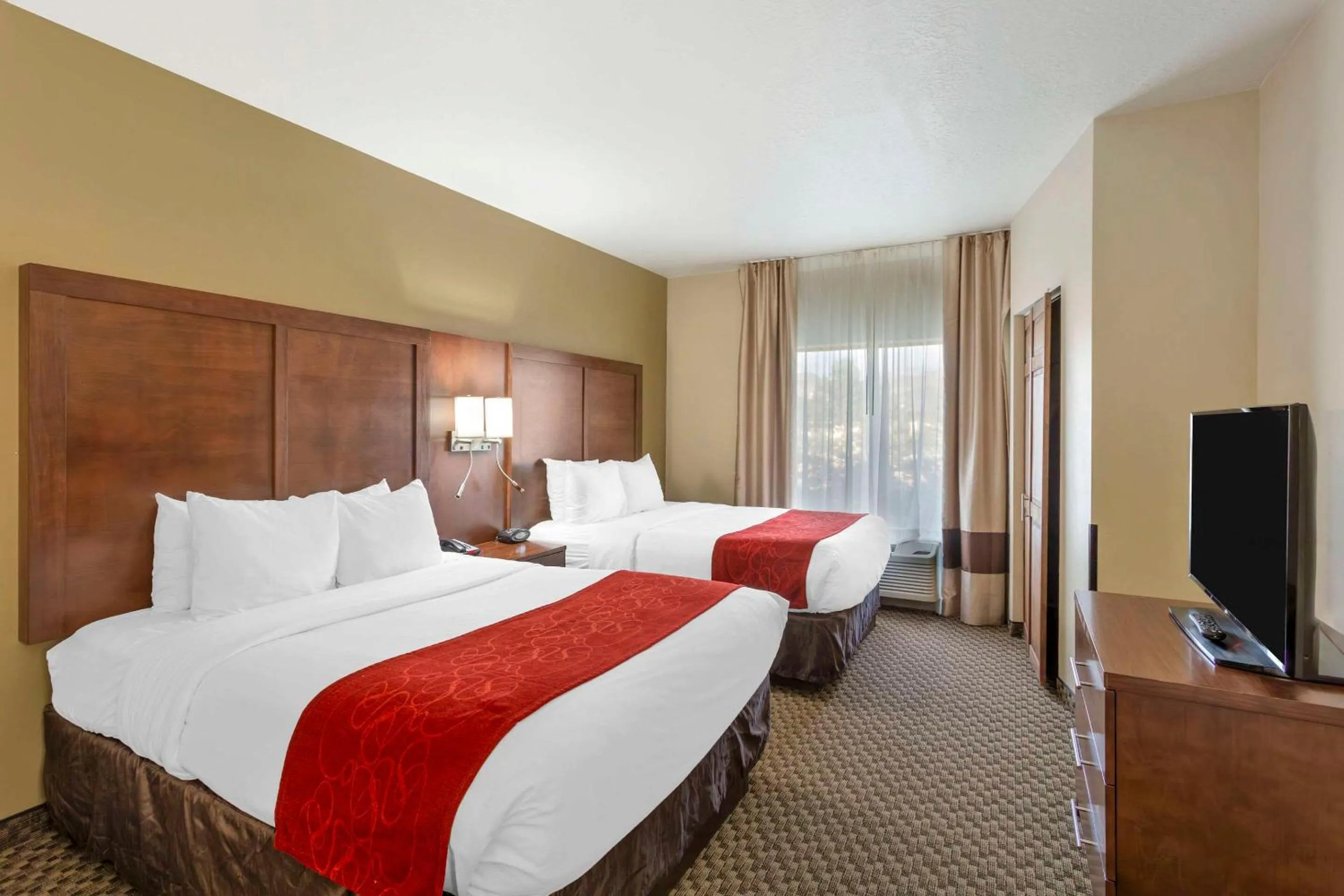 Queen Suite - Non-Smoking in Comfort Suites Ogden Conference Center