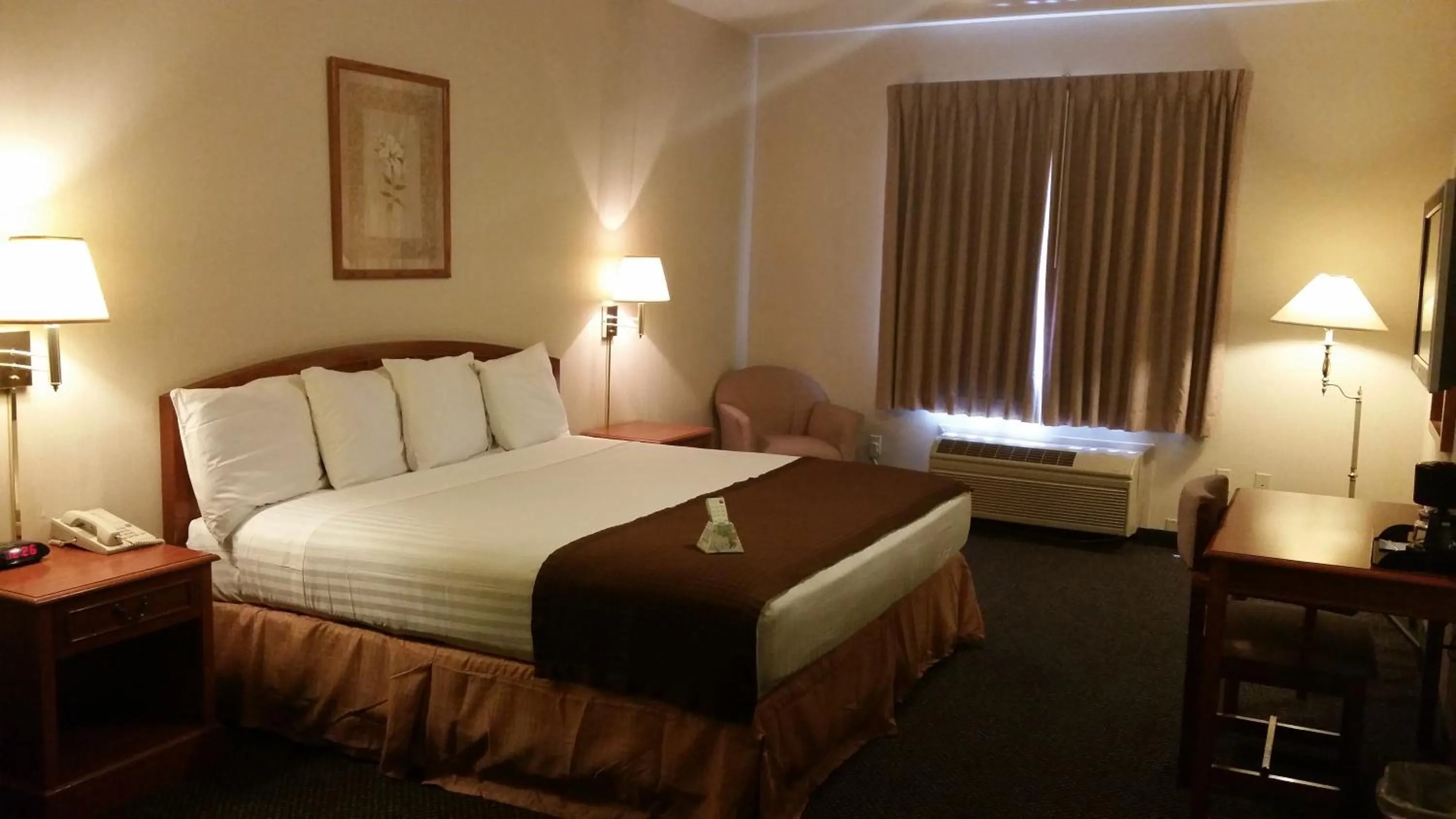 King Room - Non-Smoking in Americas Best Value Inn Westmorland