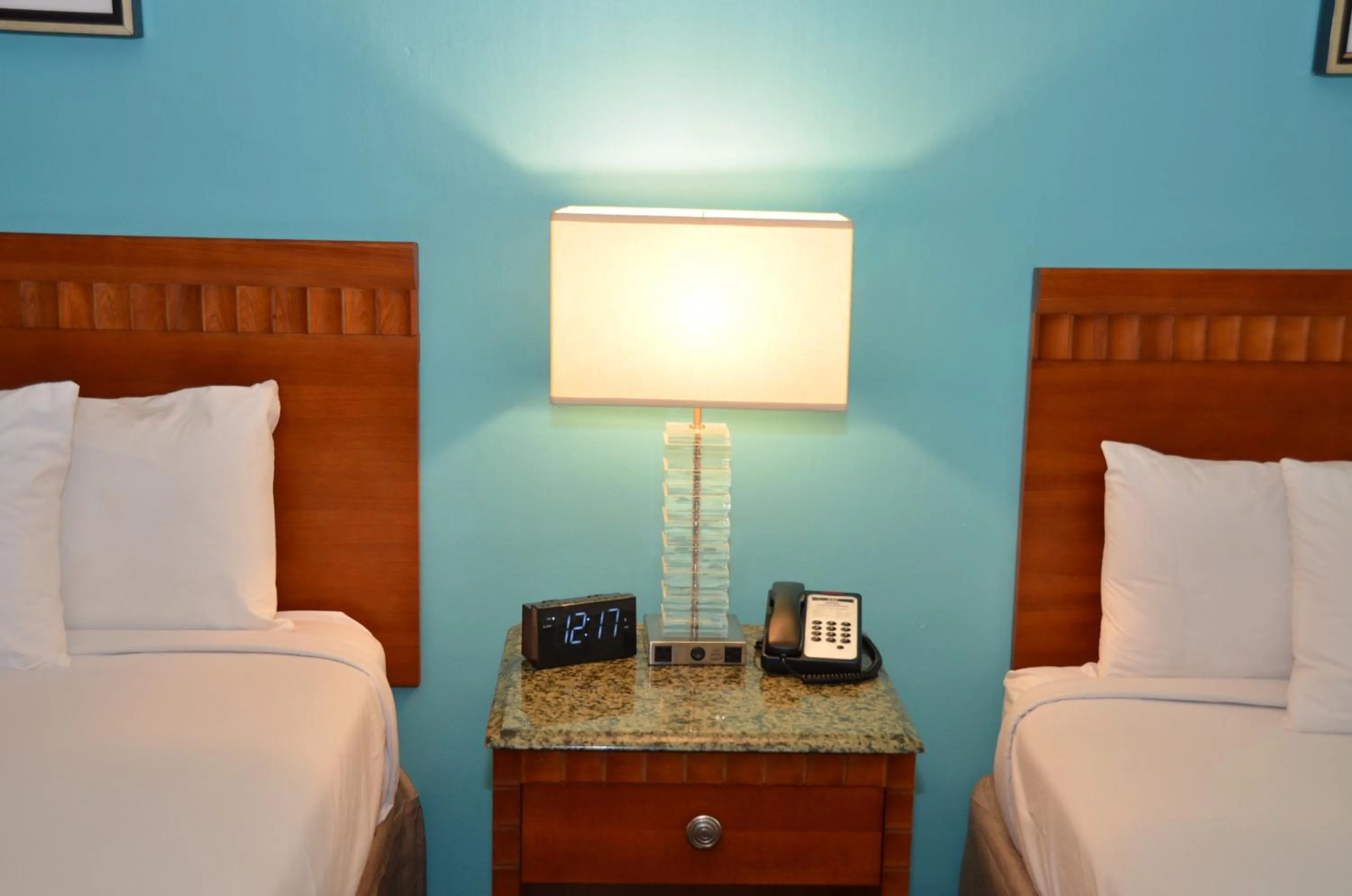 Queen Room with Two Queen Beds - Mobility Access/Non-Smoking in Howard Johnson by Wyndham Yuma