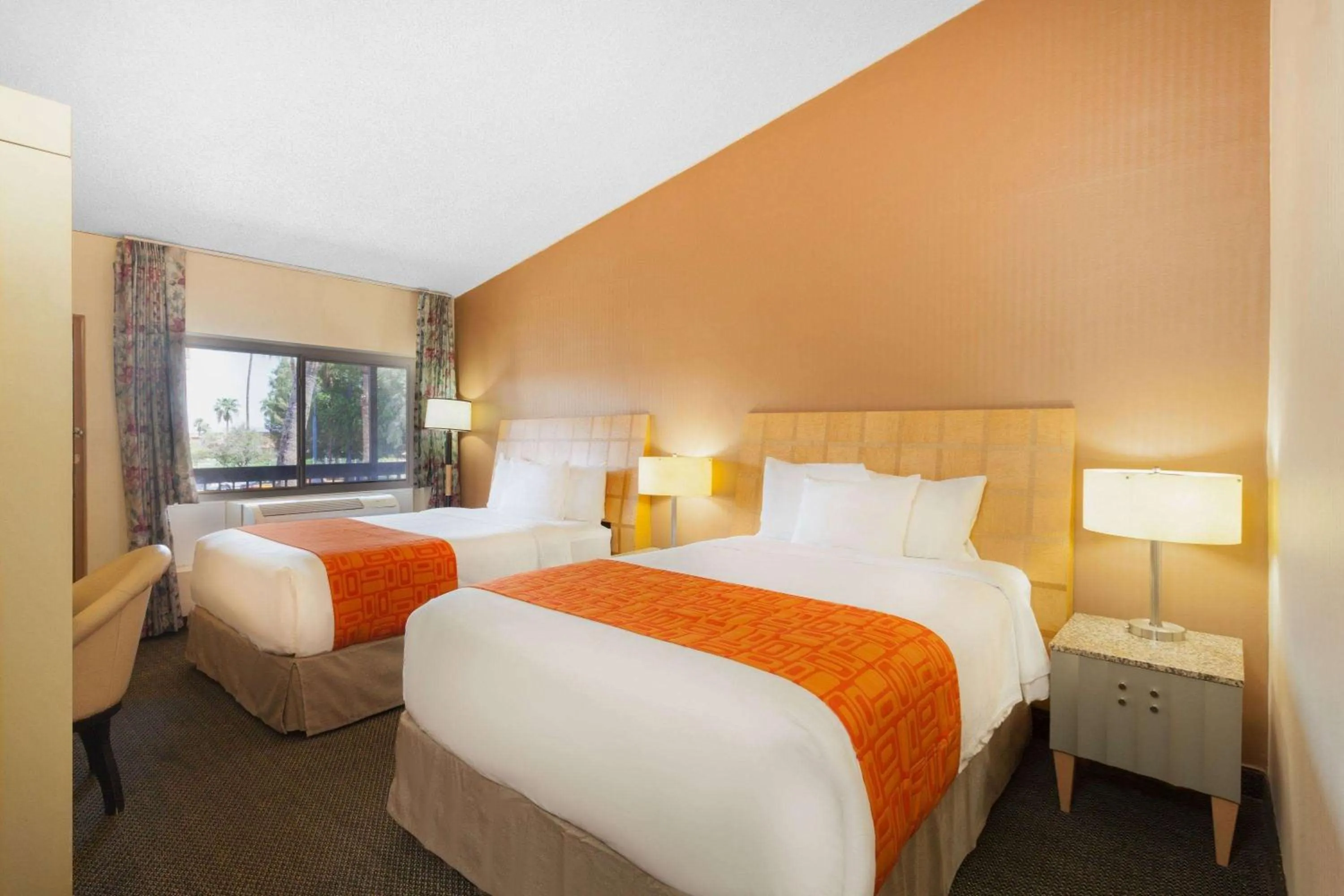 Queen Room with Two Queen Beds - Non-Smoking in Howard Johnson by Wyndham Yuma