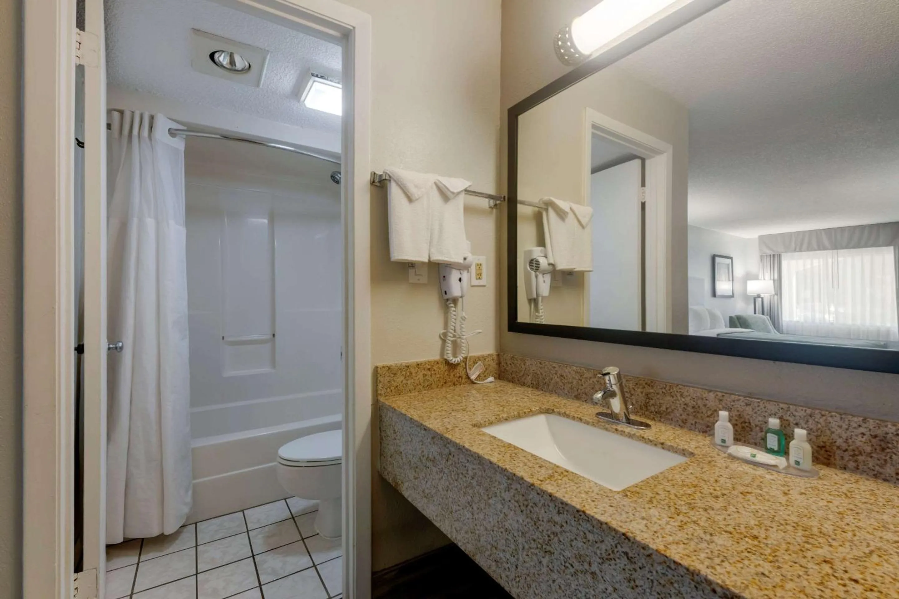 Queen Room with Two Queen Beds - Non-Smoking in Quality Inn St Augustine Outlet Mall