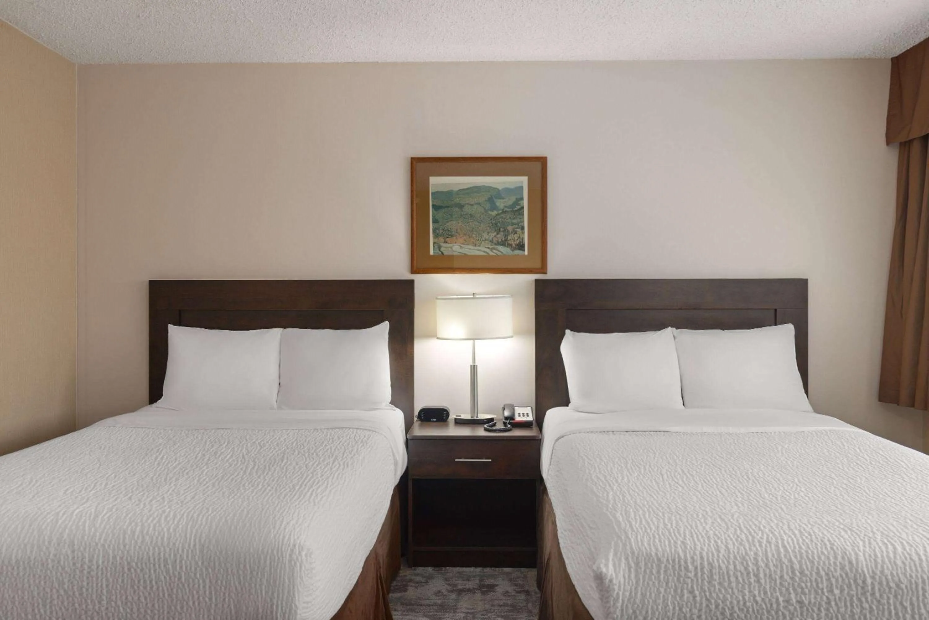 Double Room with Two Double Beds - Non-Smoking in Travelodge by Wyndham Thunder Bay ON