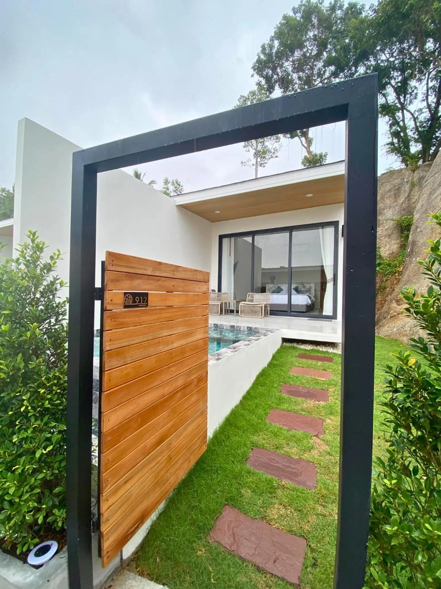 Villa with Private Pool in Three Trees Samui Resort - Sarocha Villa