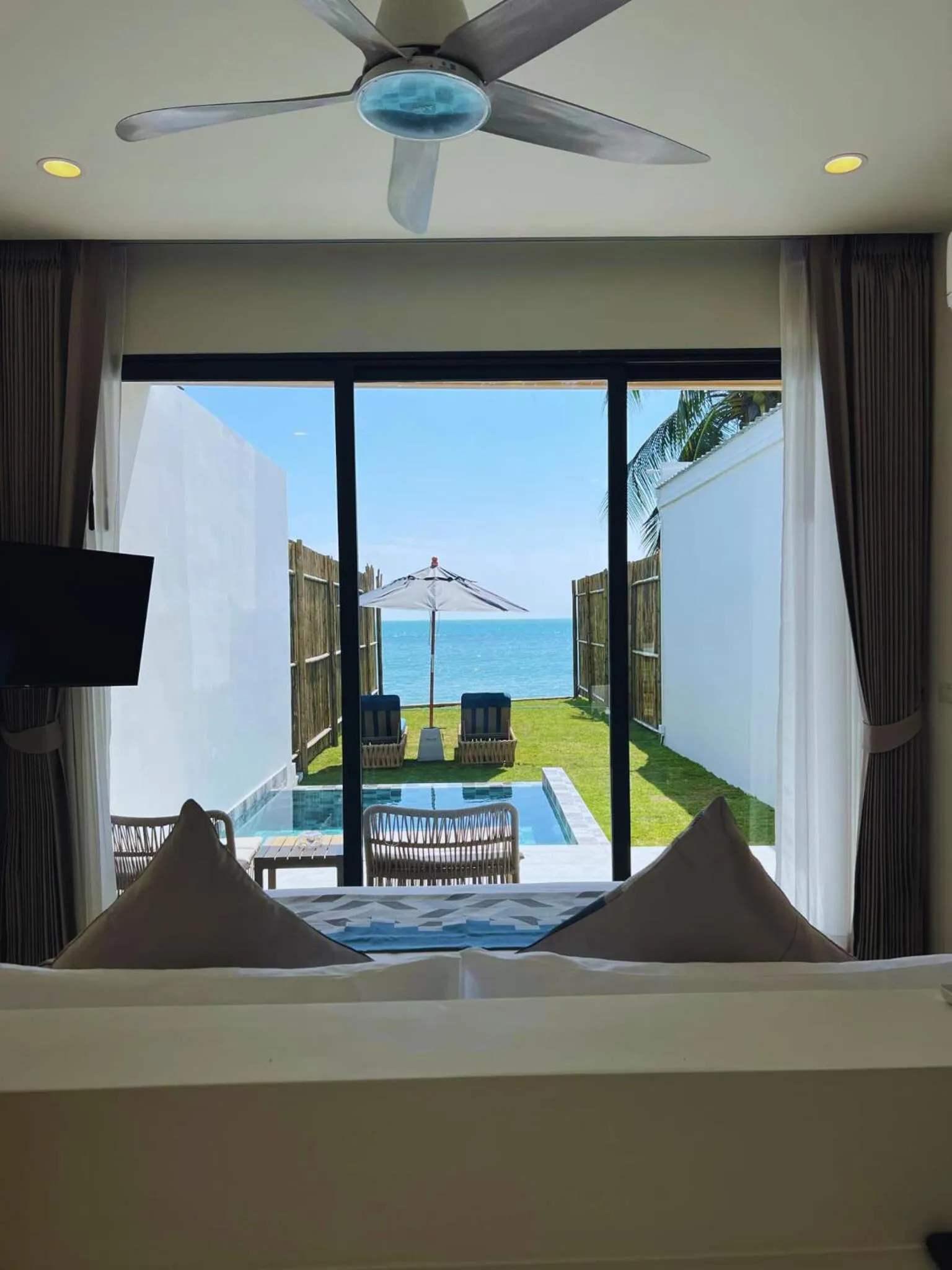 Villa - Beach Front in Three Trees Samui Resort - Sarocha Villa