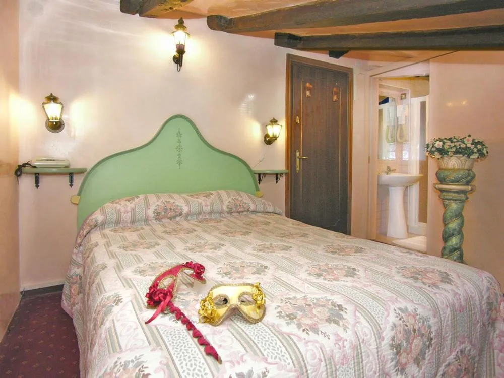 Small Single Room - Attic in Locanda Antico Fiore