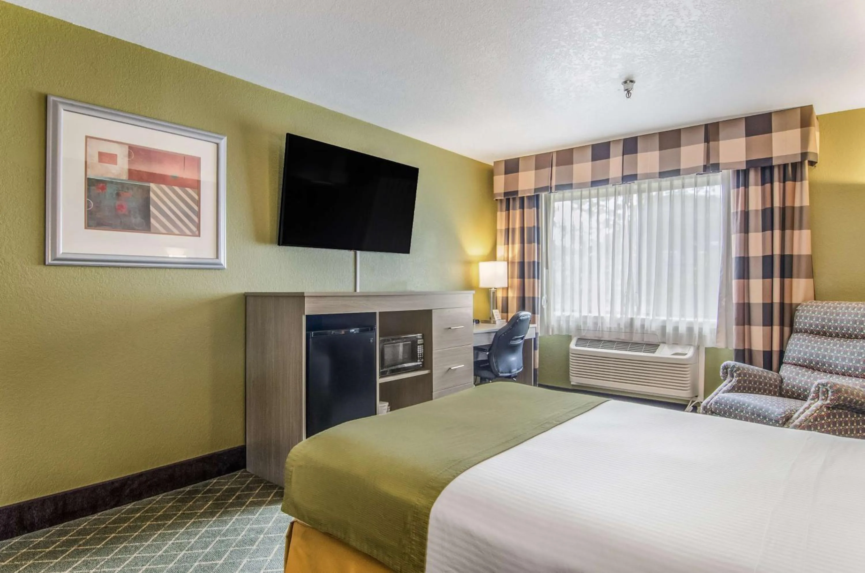 Double Room - Disability Access in GuestHouse Inn & Suites Poulsbo