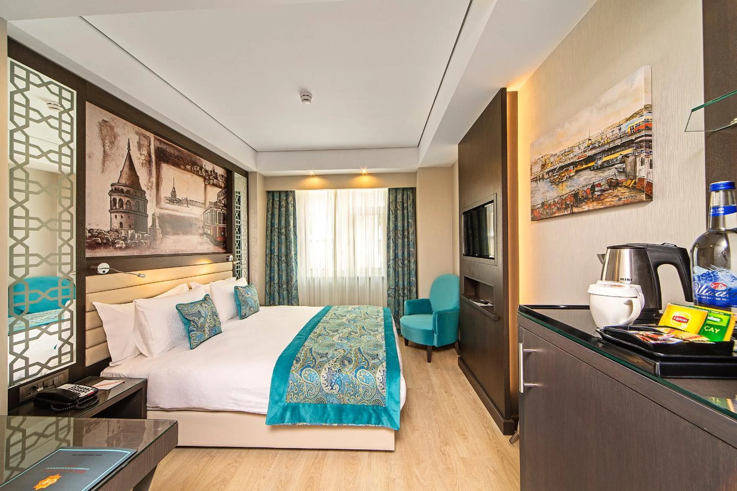 Standard Double Room in Mukarnas Taksim Hotel