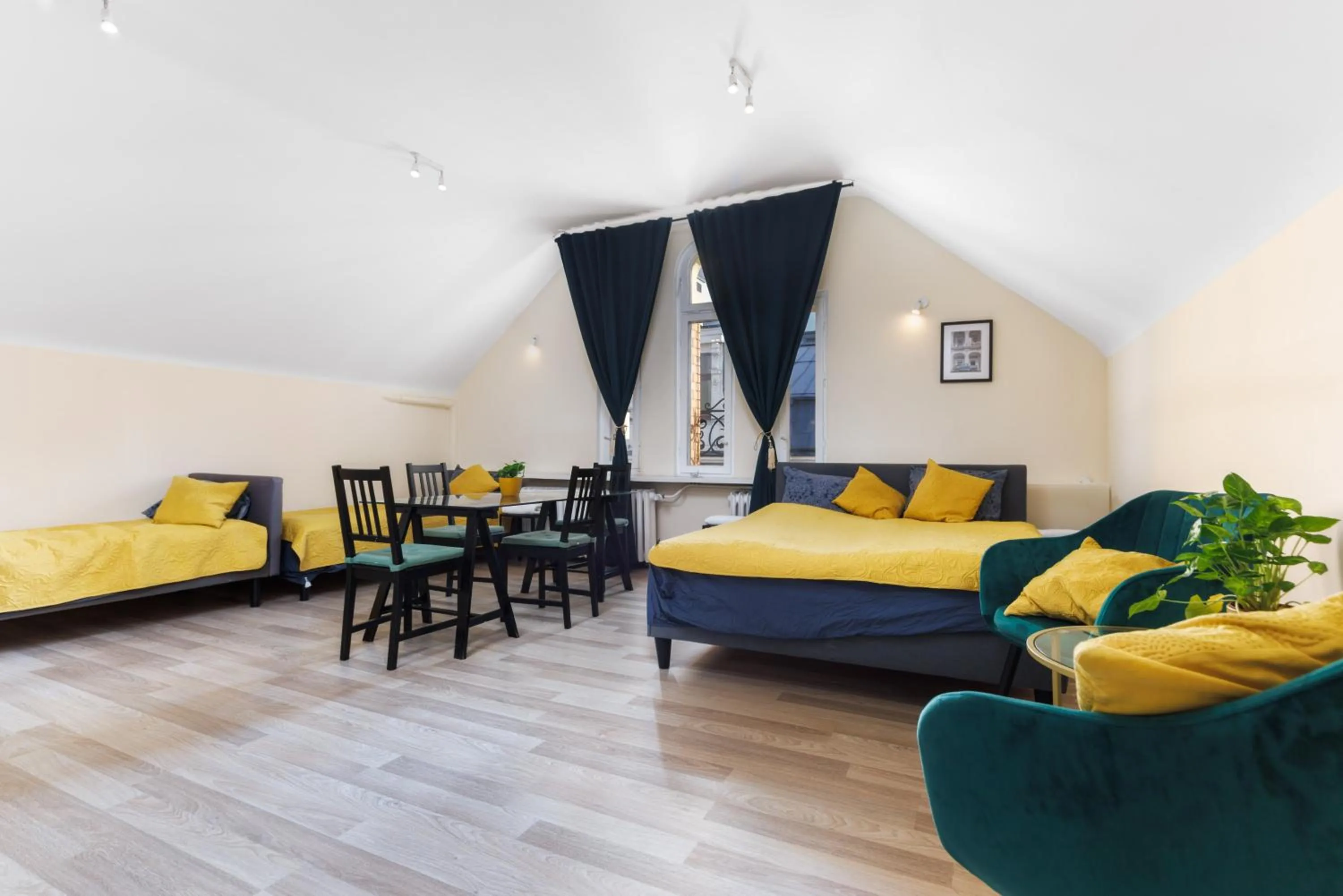 Deluxe Quadruple Room in Moon Hostel Warszawa