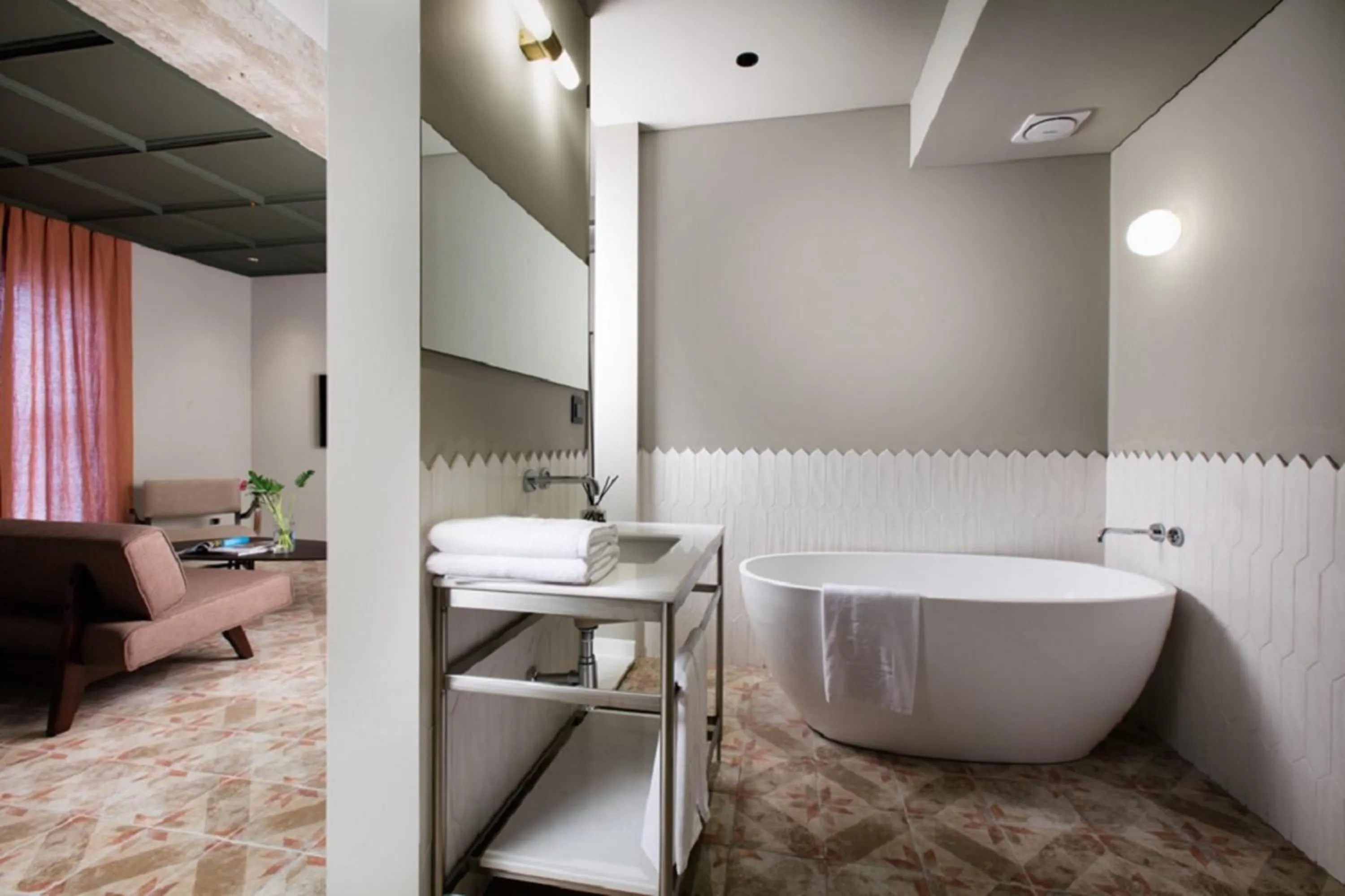 Royal Suite with Sea View in BROWN DOT Hotel Dadaepo Beach ㅡ 구 Oia Hotel