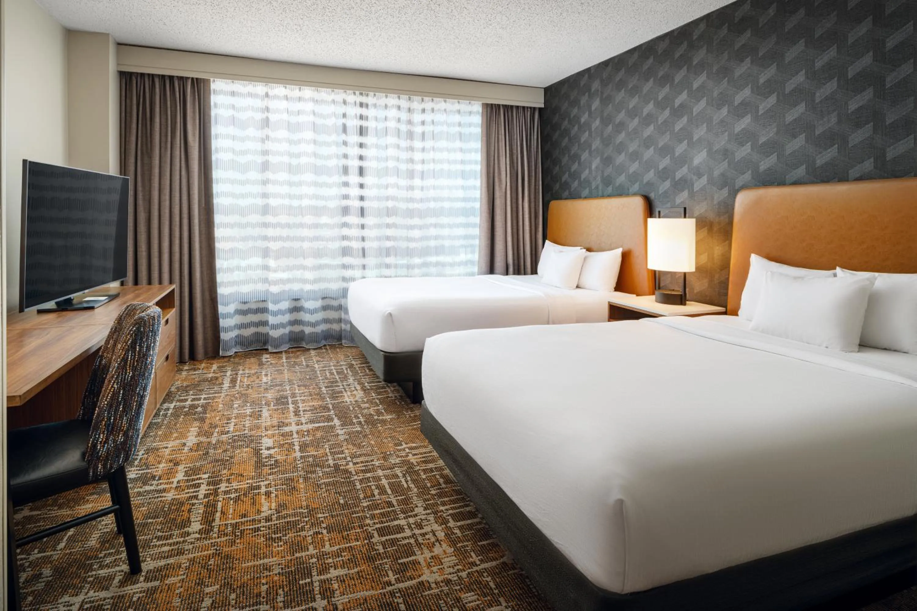 Two-Room Queen Suite with Two Queen Beds in Embassy Suites Huntsville