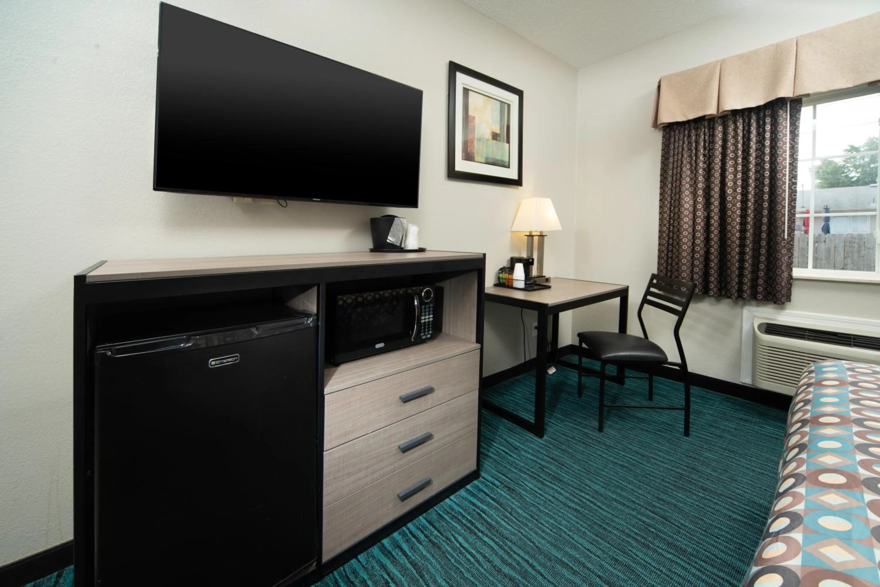King Room - Non-Smoking in BridgePointe Advantage by BPhotels