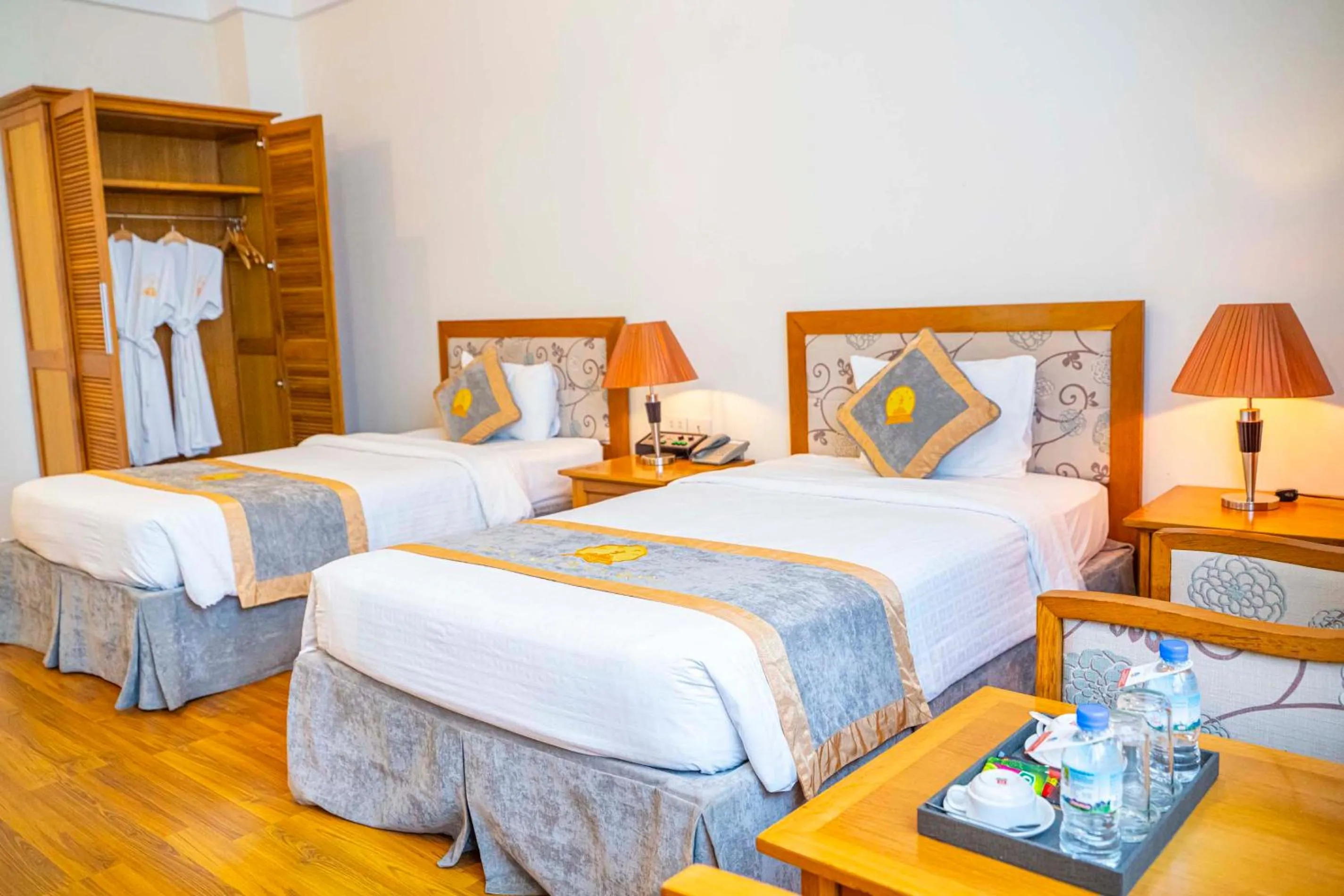 Deluxe Twin Room in Hoang Son Peace Hotel