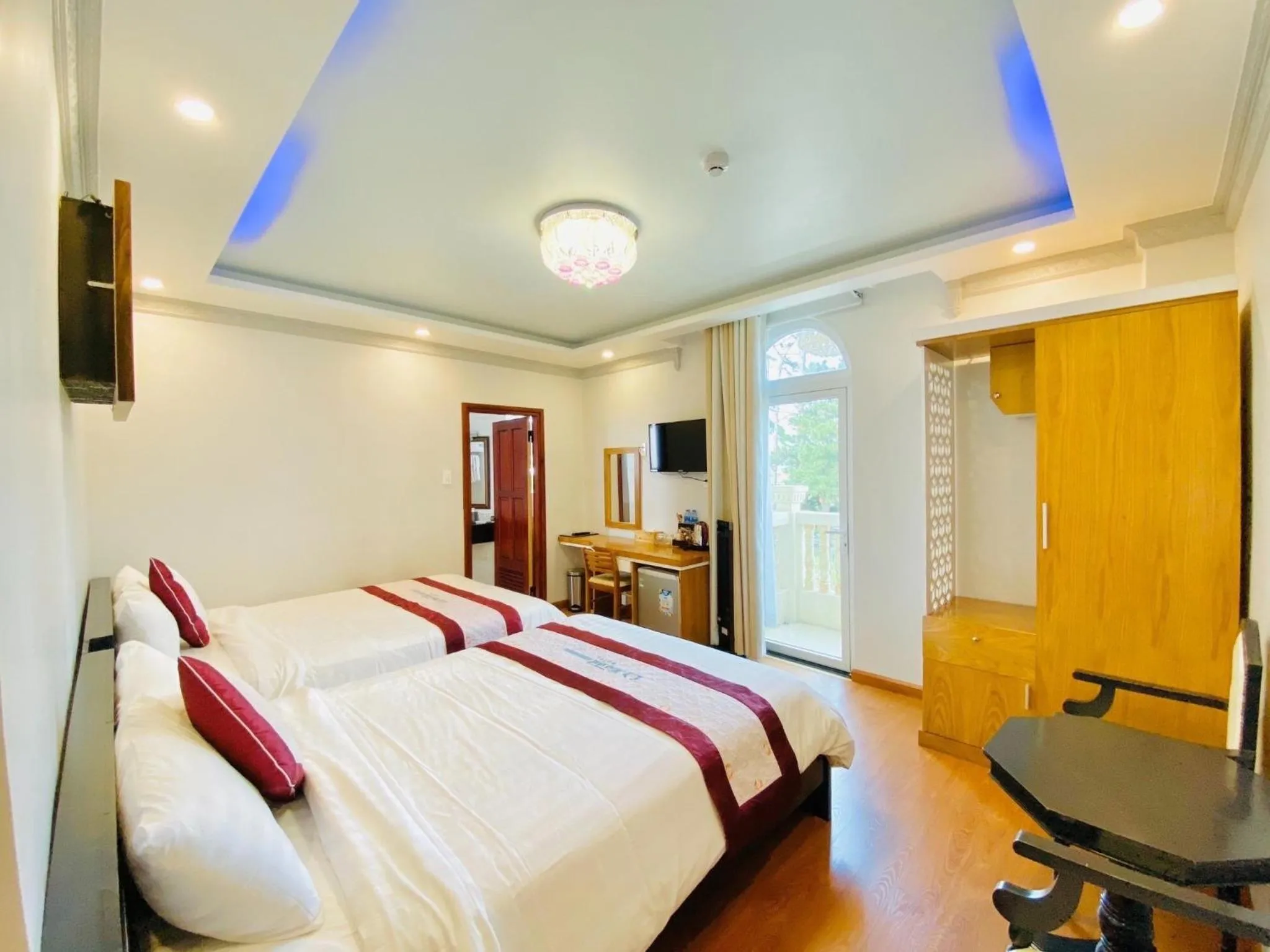 Deluxe Quadruple Room in Hoa Dat Da Lat Hotel