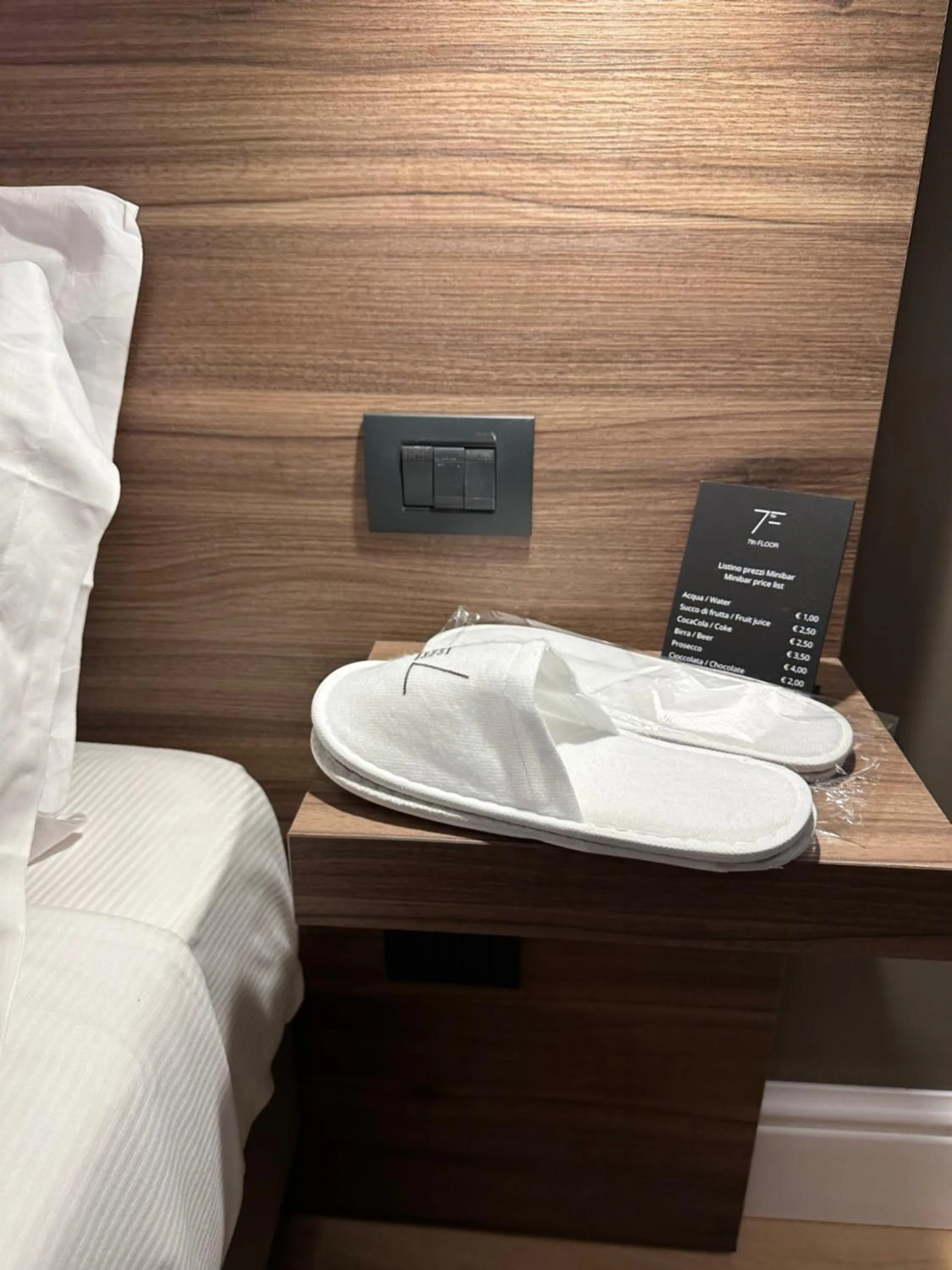 7th Floor Suite