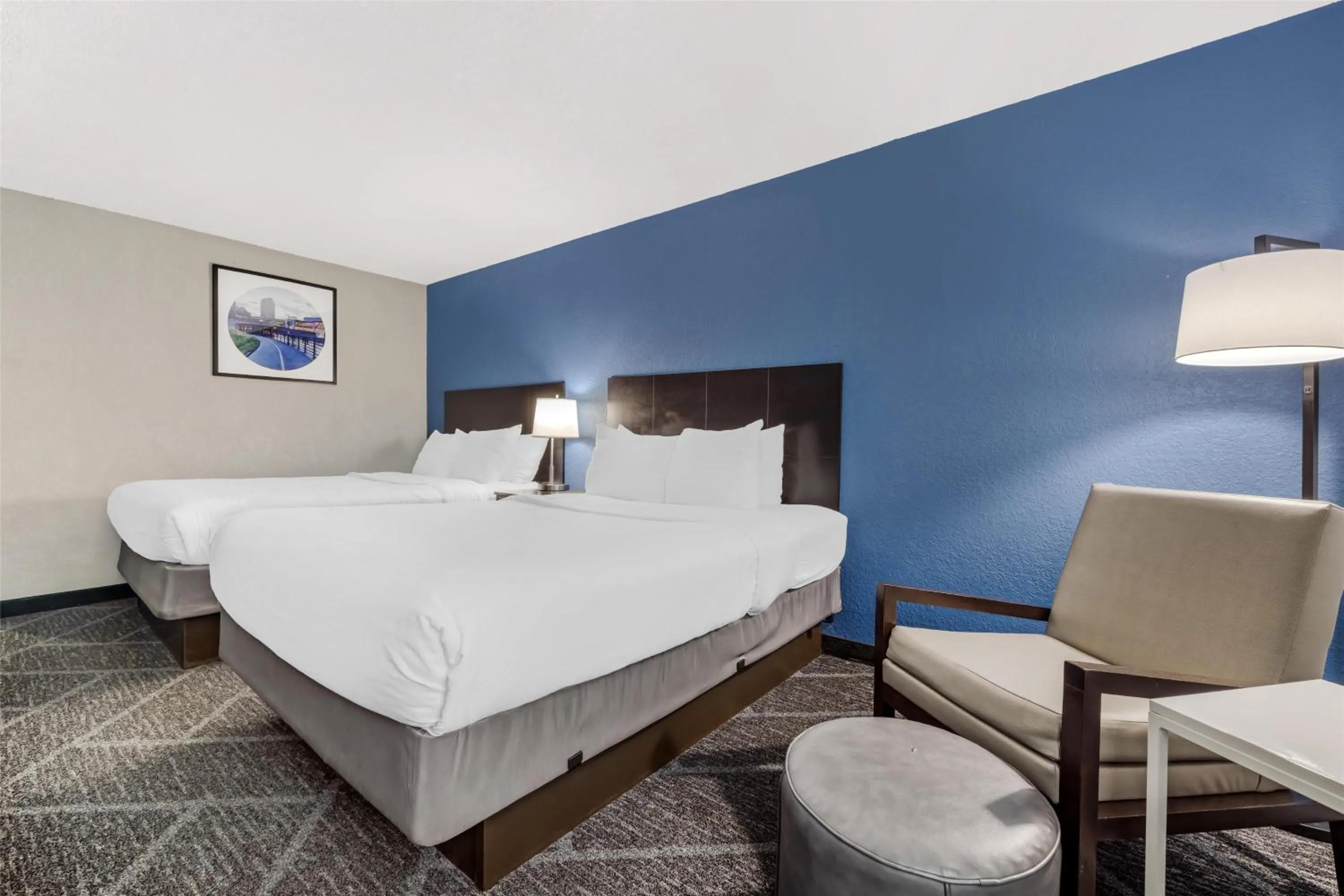 Queen Room with Two Queen Beds and Work Desk in Best Western Rochester Hotel Mayo Clinic Area/ St. Mary's