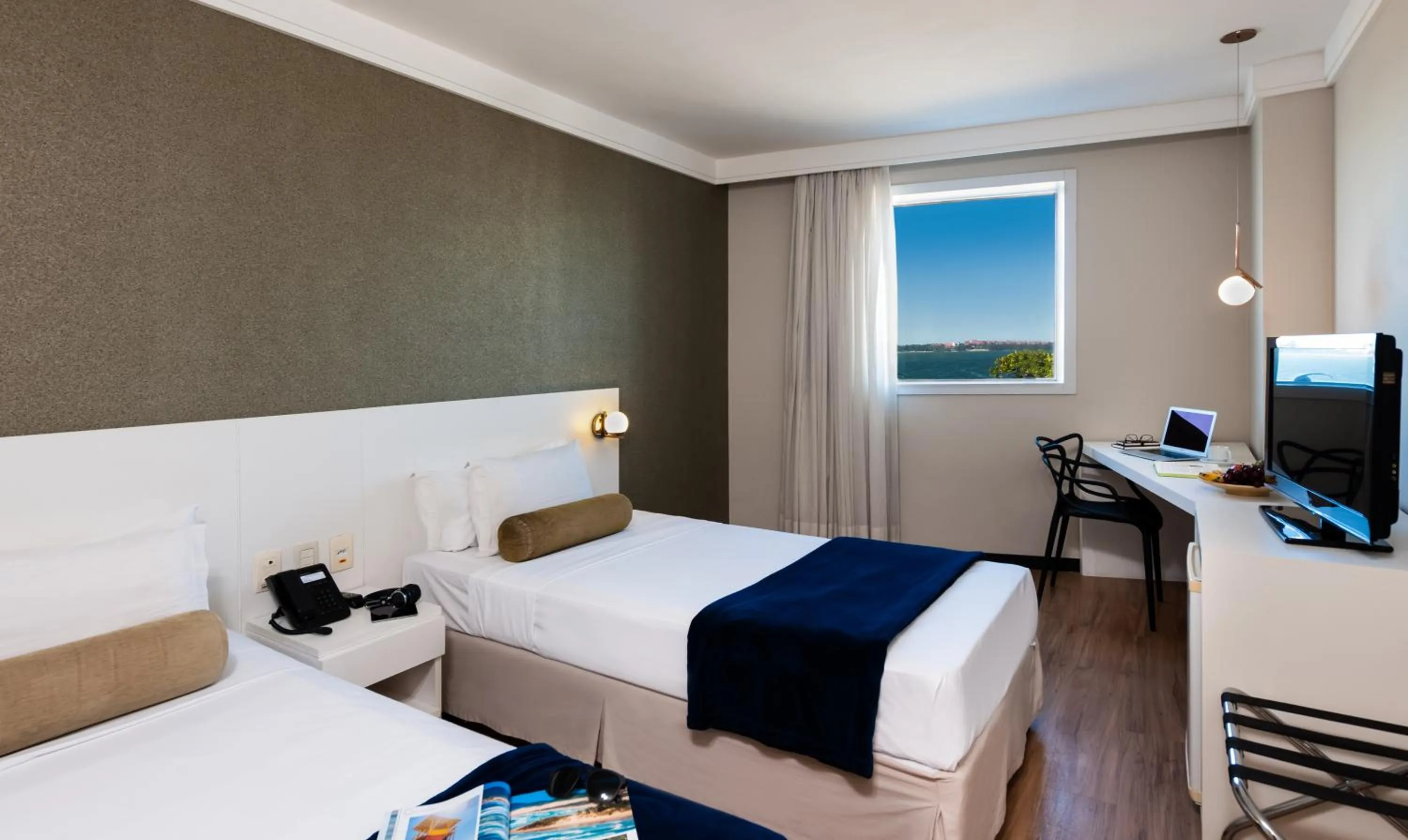 Luxo frente Mar com 2 camas de solteiro  in Píer Vitória Hotel