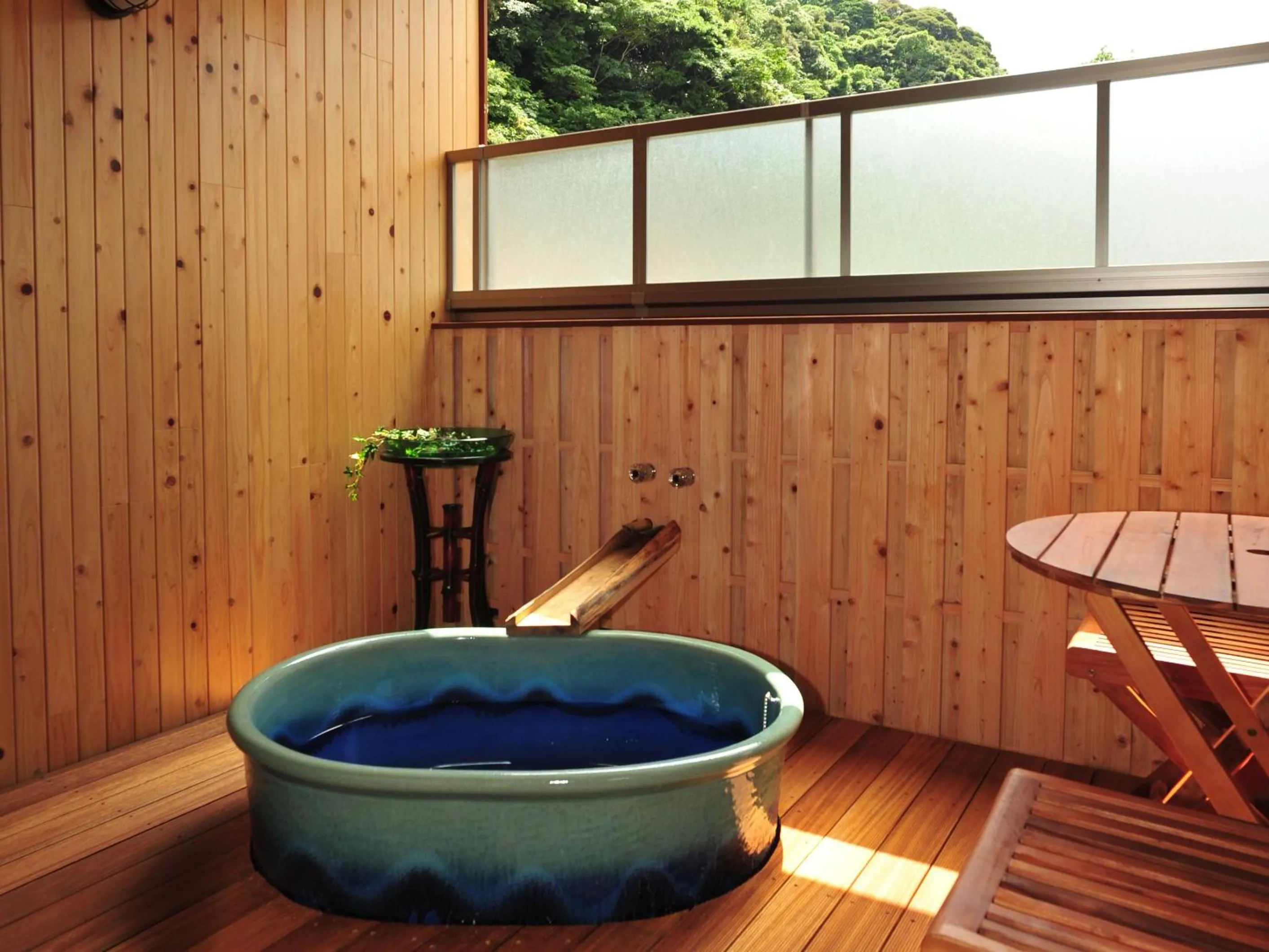 Deluxe Twin Room with Open-Air Bath in Yutorelo Beppu