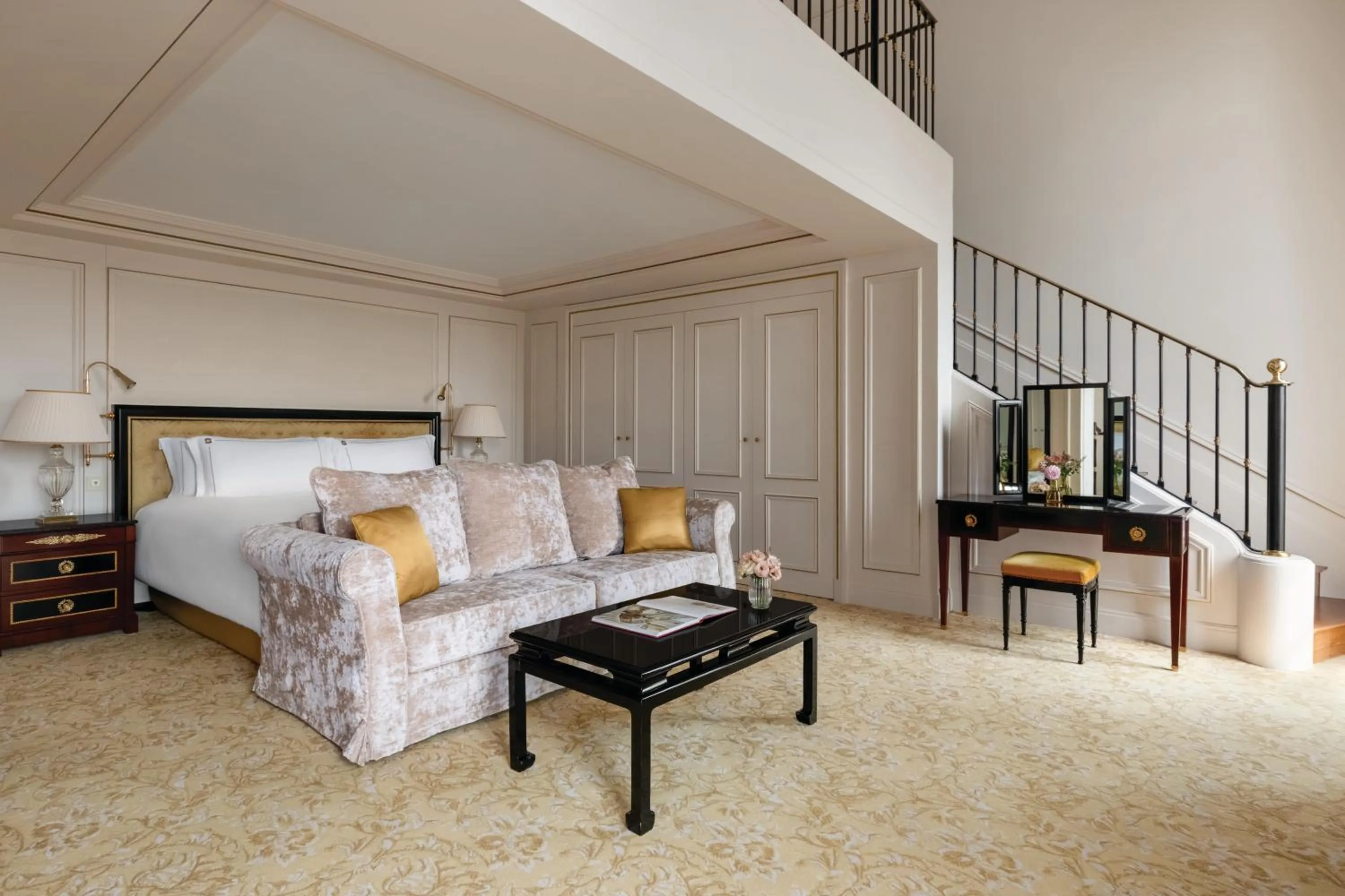 Duplex Eiffel view suite in Shangri-La Paris